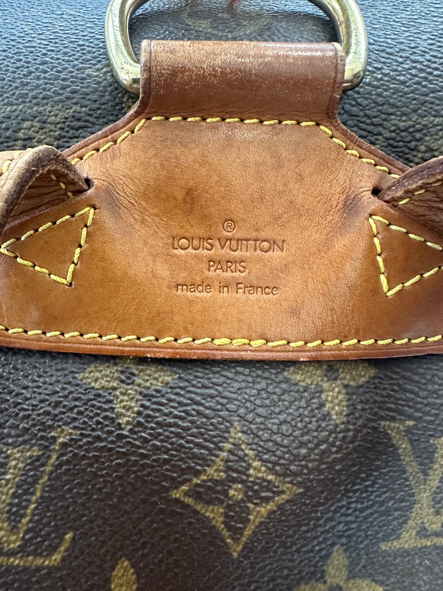 017858 - Louis Vuitton Montsouris MM