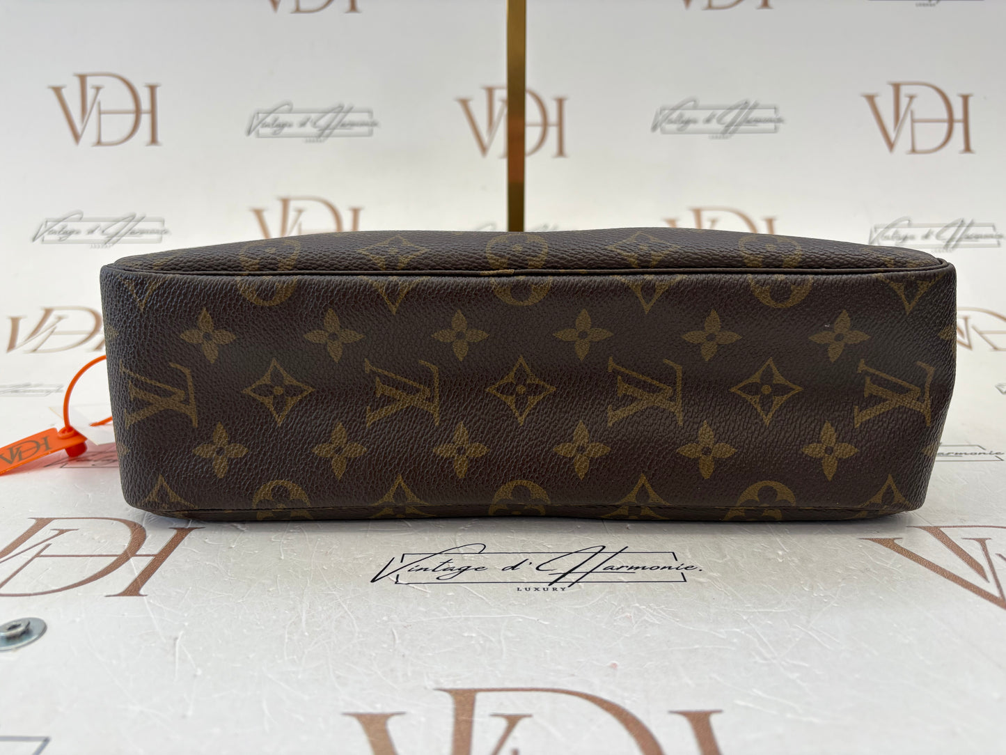 017645 - Louis Vuitton Trousse Toilette 28