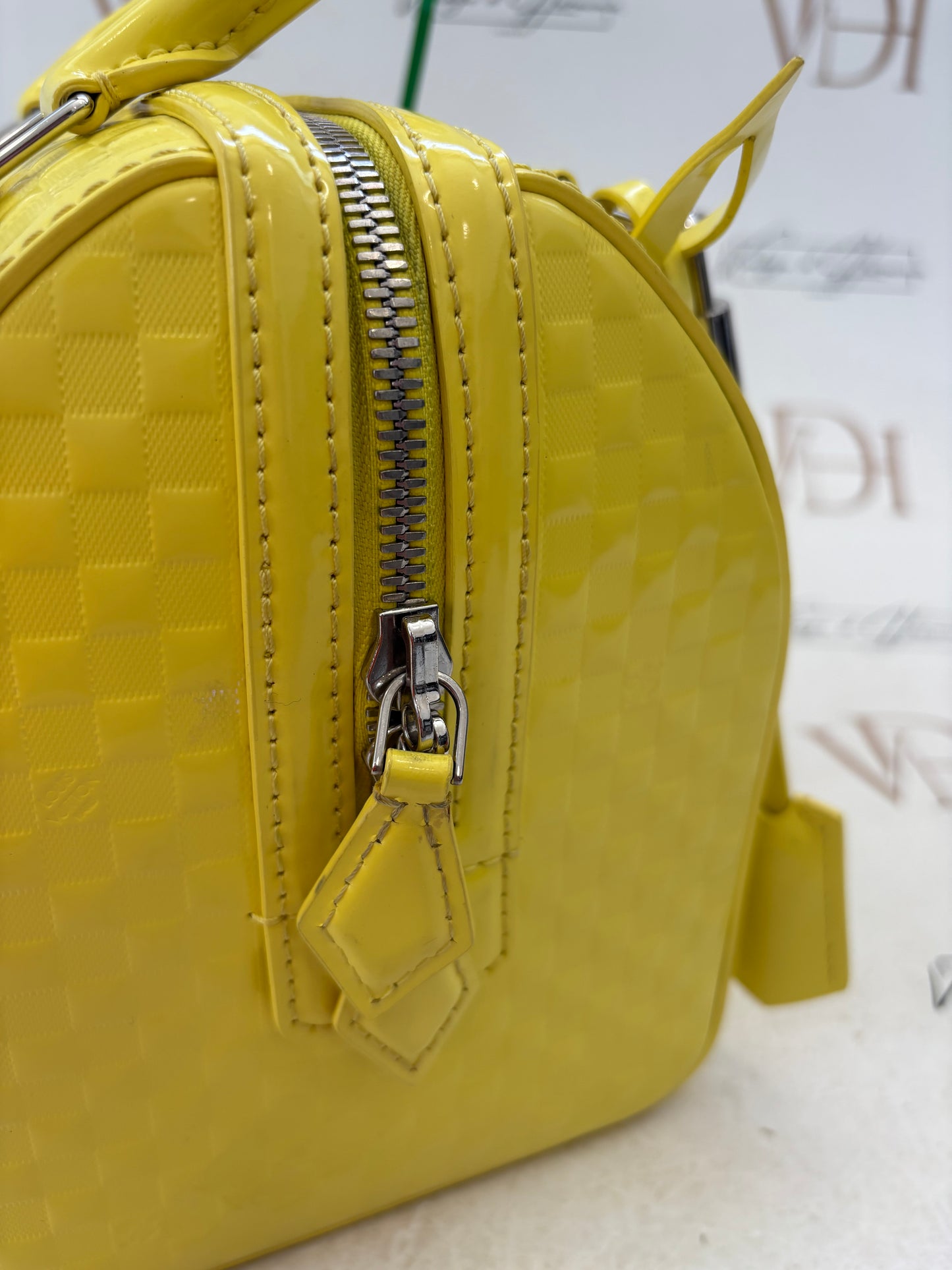 017124 - Louis Vuitton Facet Speedy Cube PM