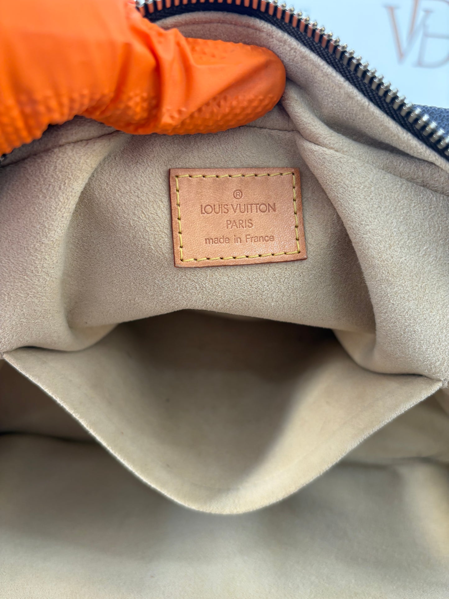 018904 - Louis Vuitton Manhattan PM