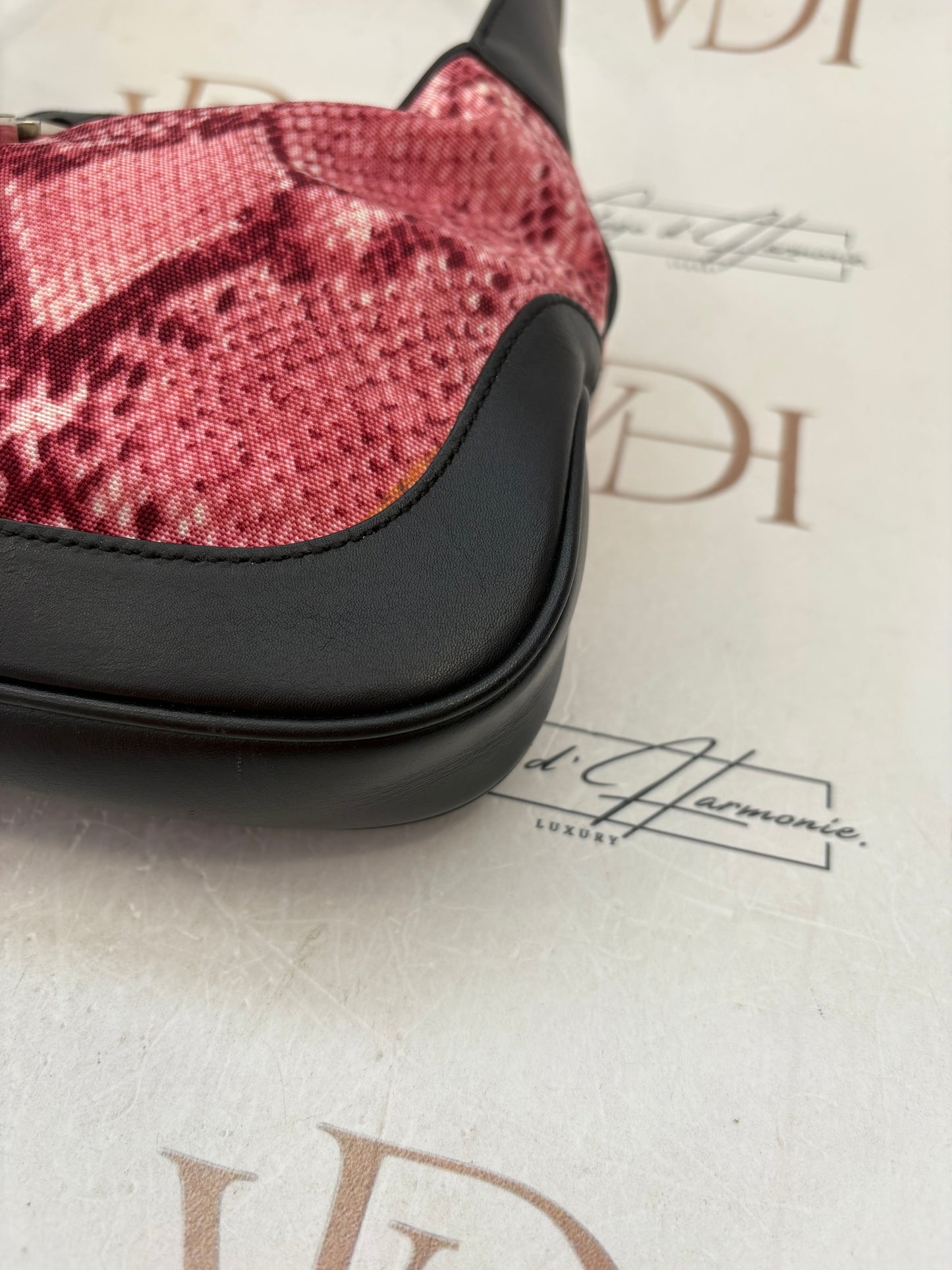 018665 - Gucci Pink Black Jackie