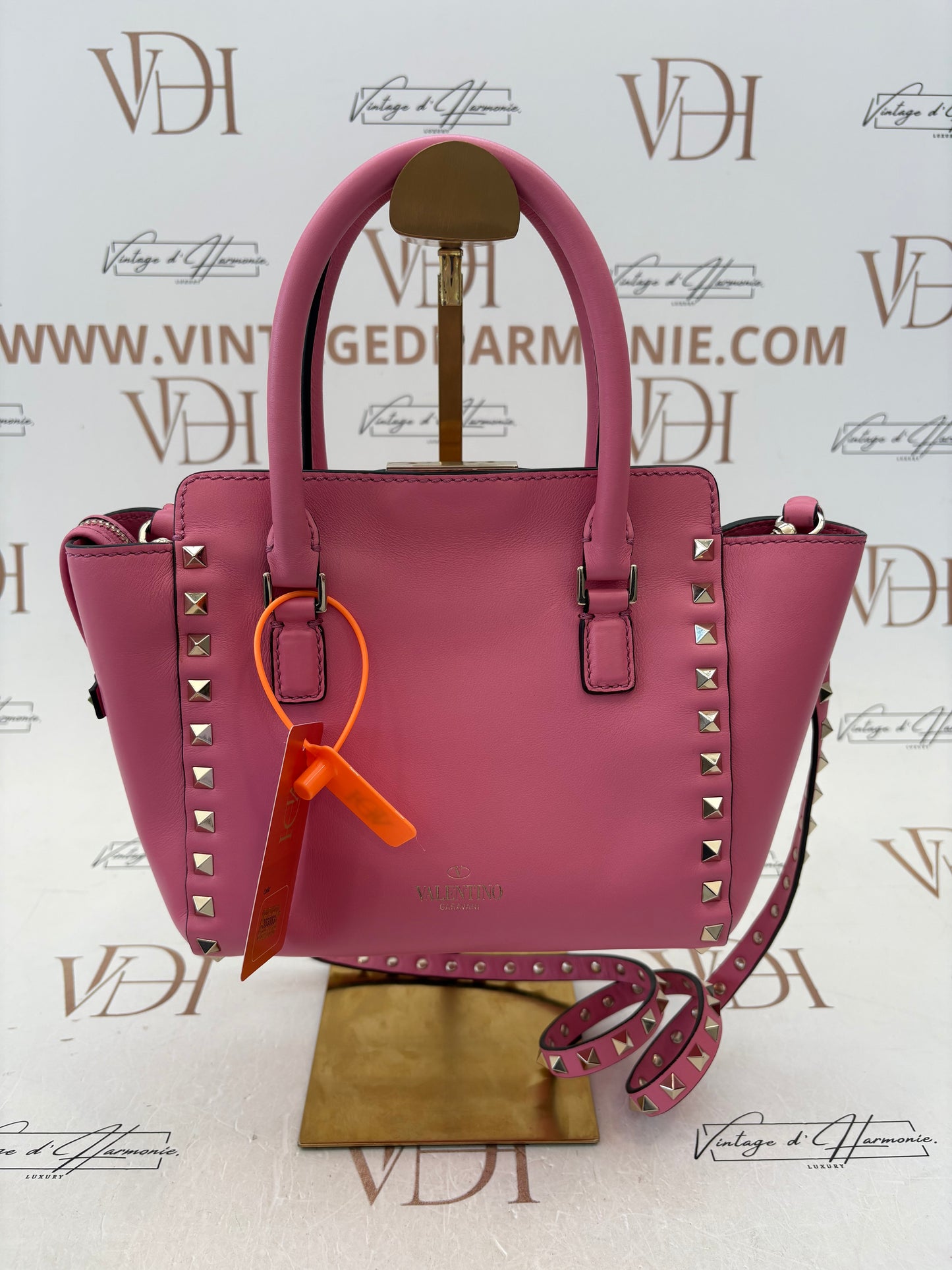 383883 - Valentino Rockstud