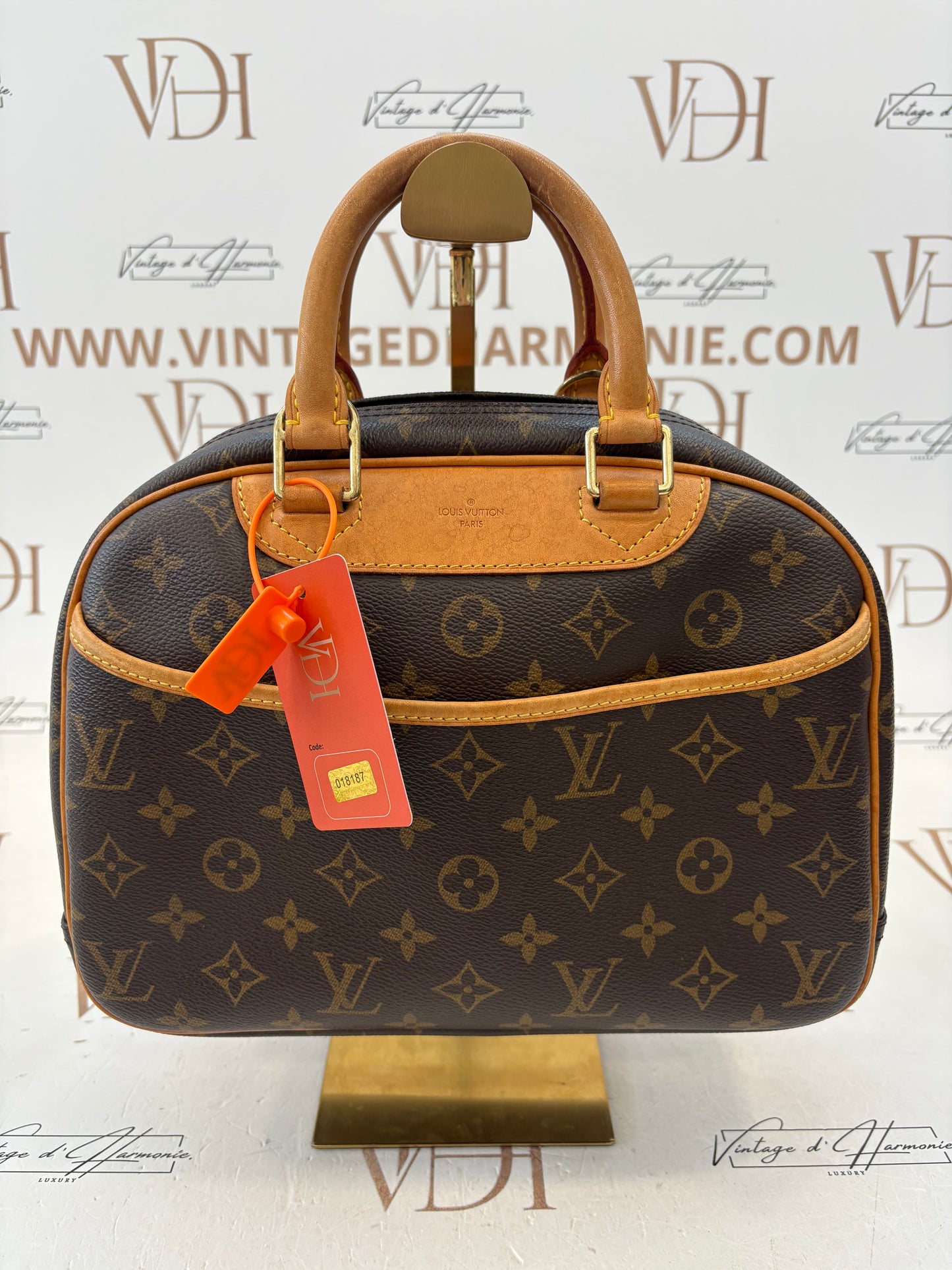 018187 - Louis Vuitton Trouville