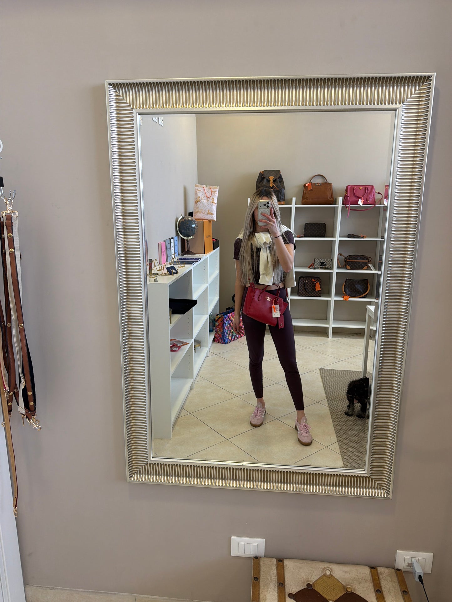 382541 - Gucci Swing