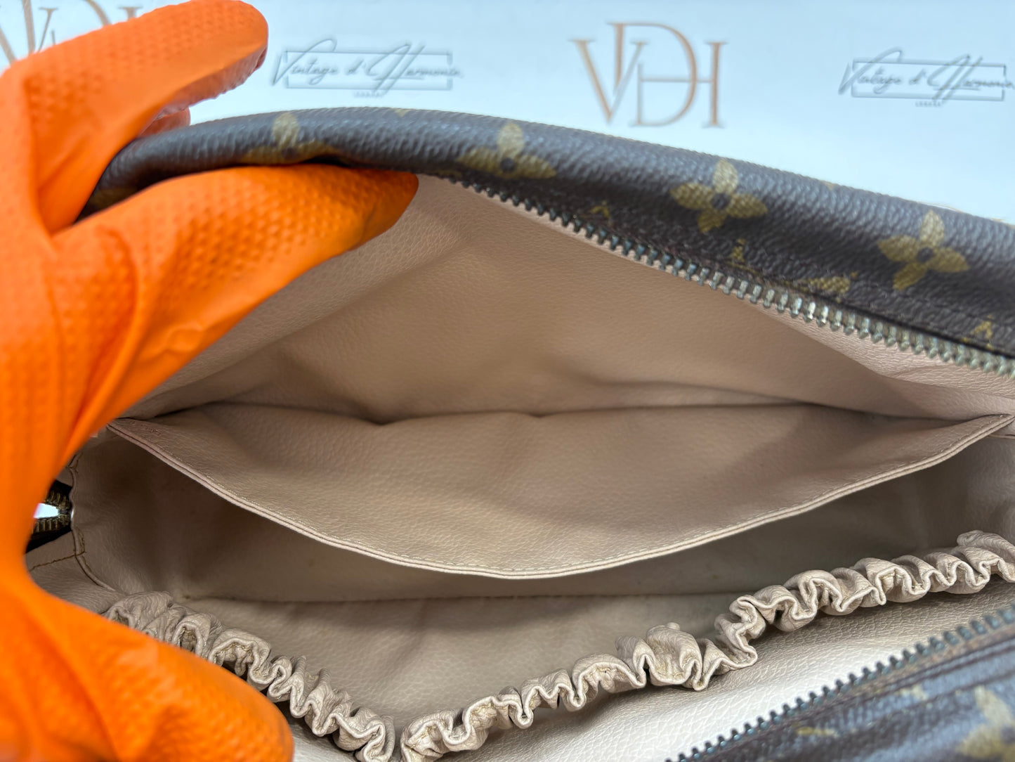 018115 - Louis Vuitton Trousse Toilette 28 M