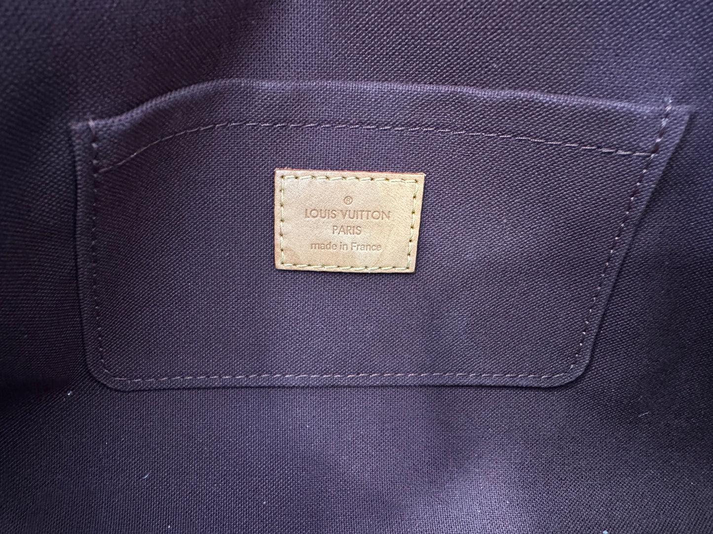 382571 - Louis Vuitton Favorite