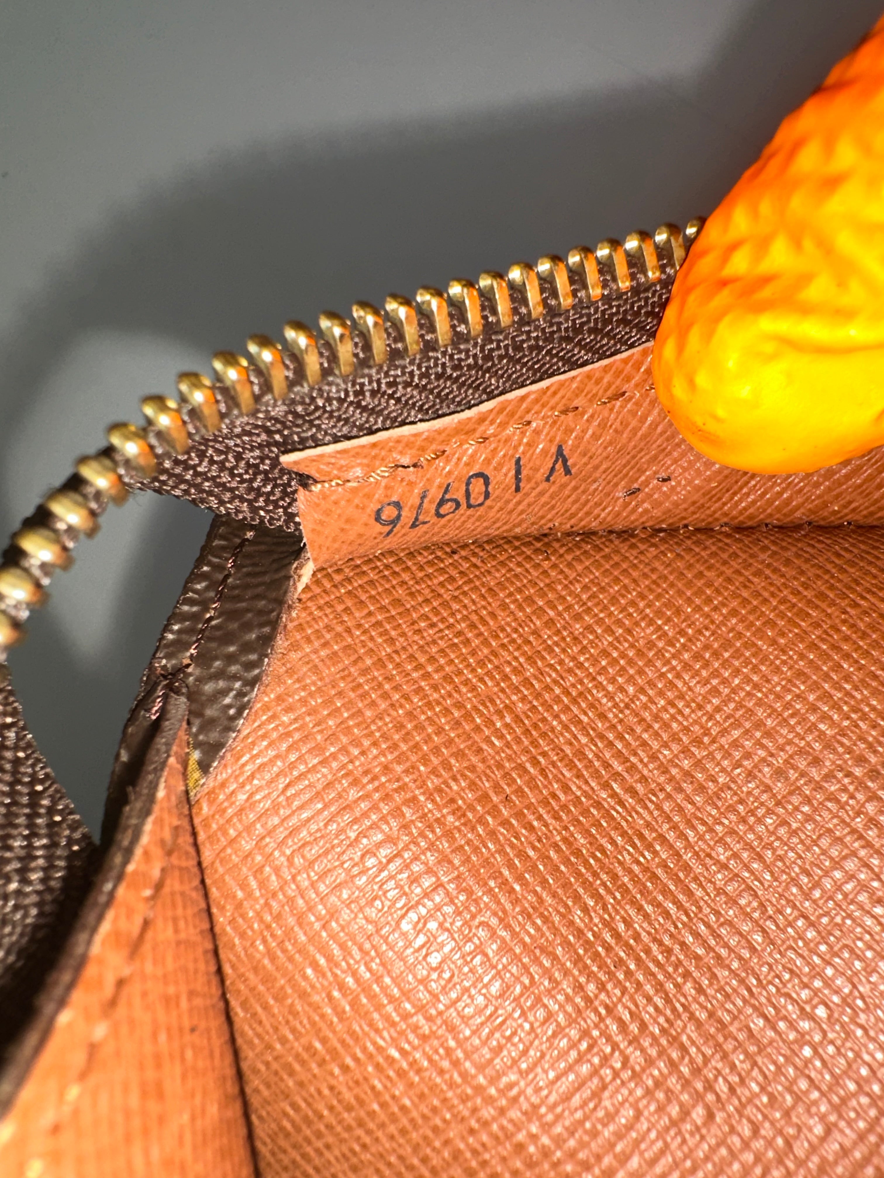 Louis Vuitton Babylone