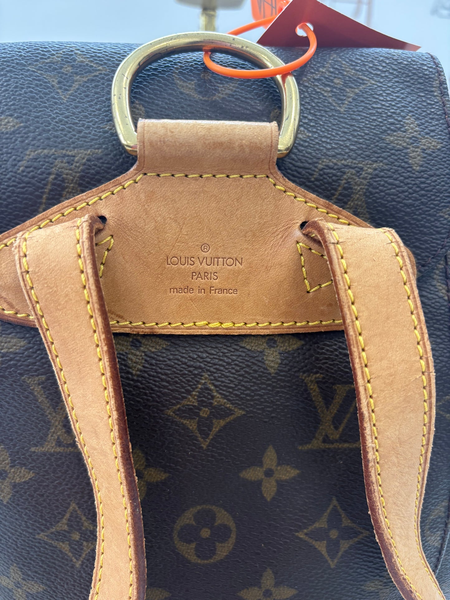 018056 - Louis Vuitton Montsouris MM