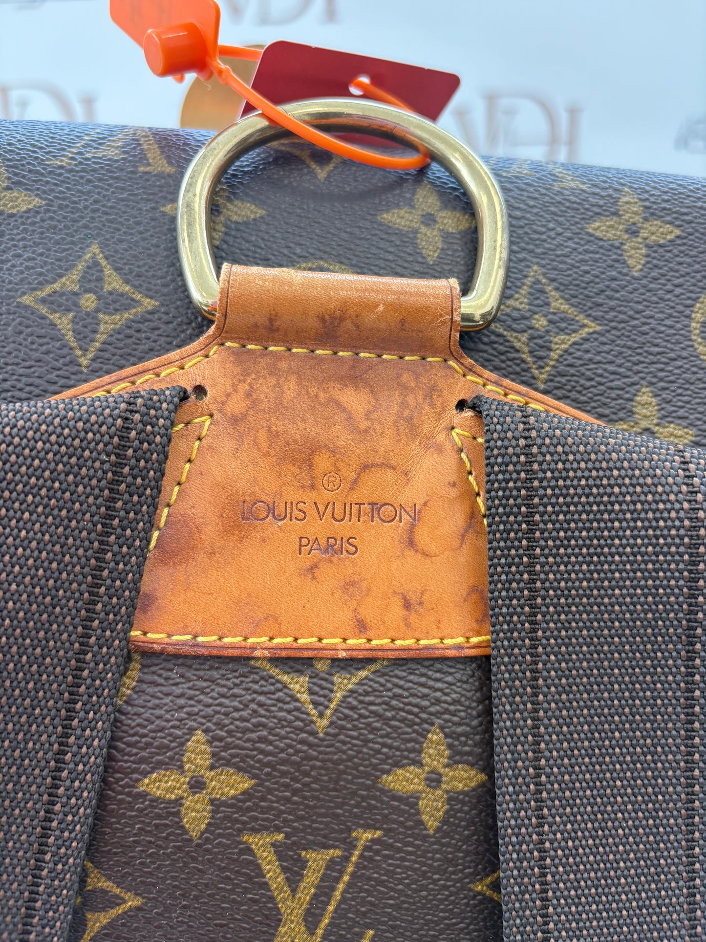 018398 - Louis Vuitton Montsouris GM