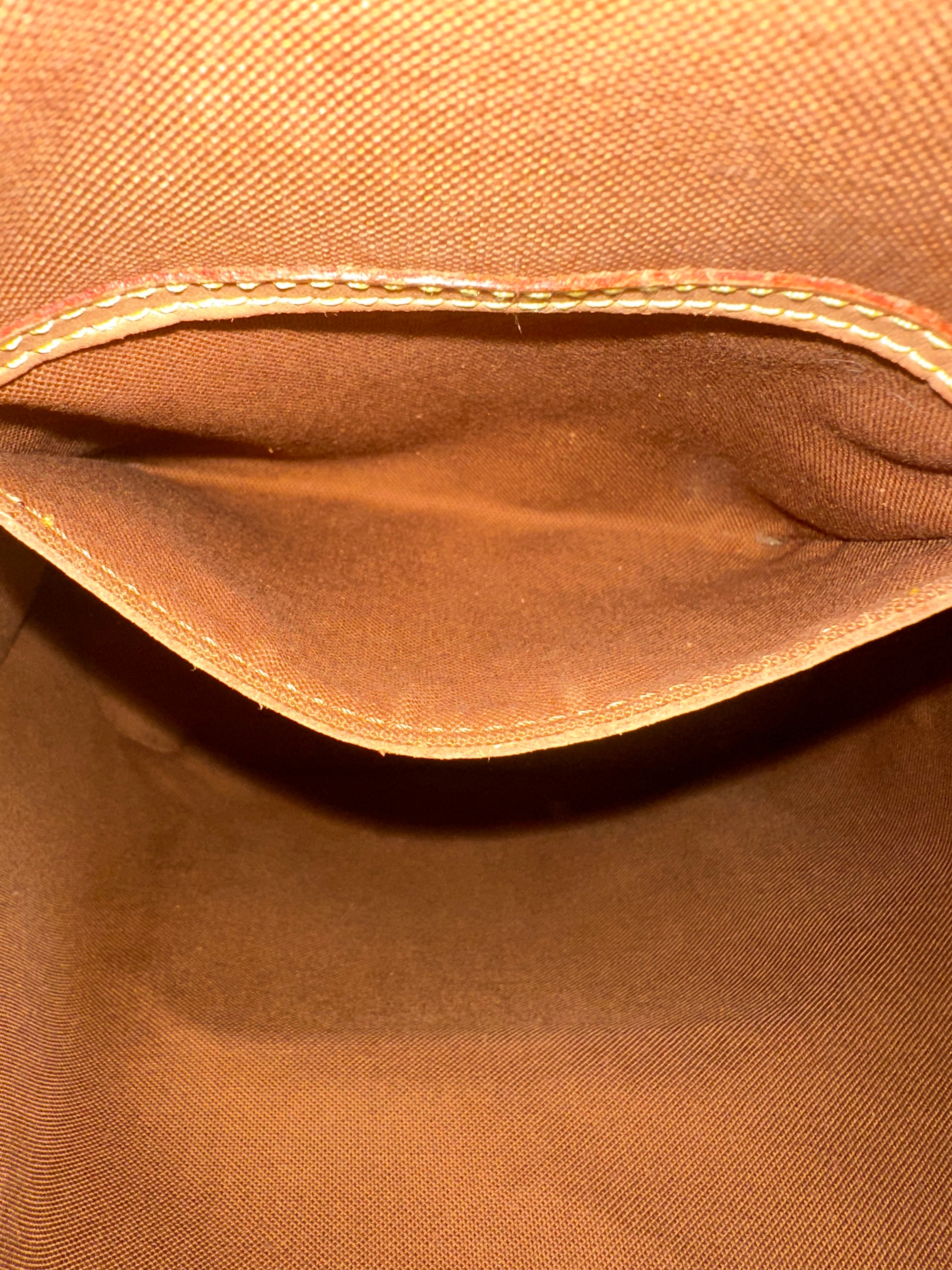 Louis Vuitton Montsouris MM