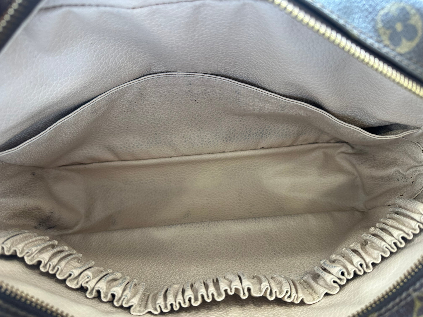 Louis Vuitton Trousse Toilette 28