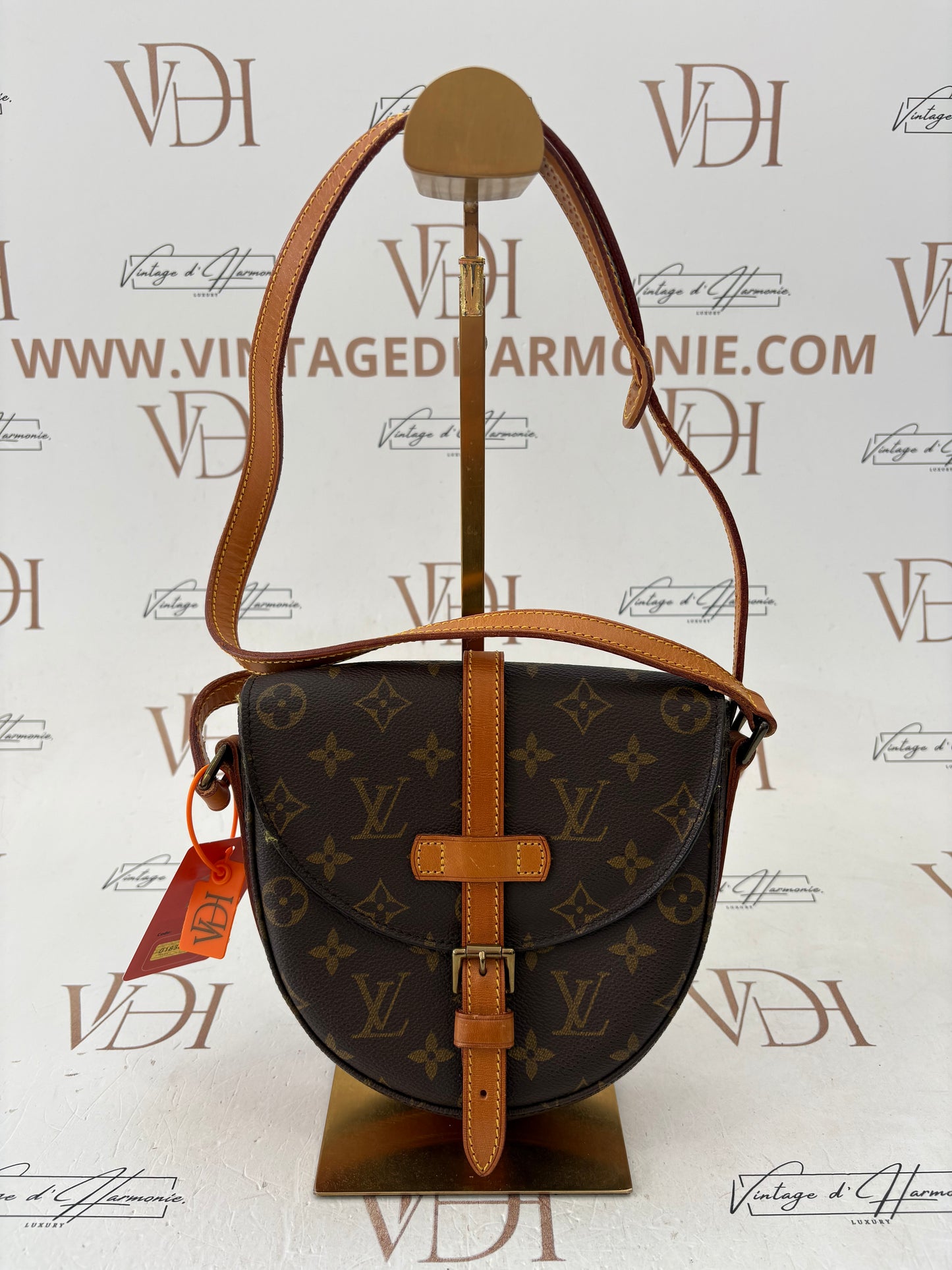 018385 - Louis Vuitton Chantilly PM