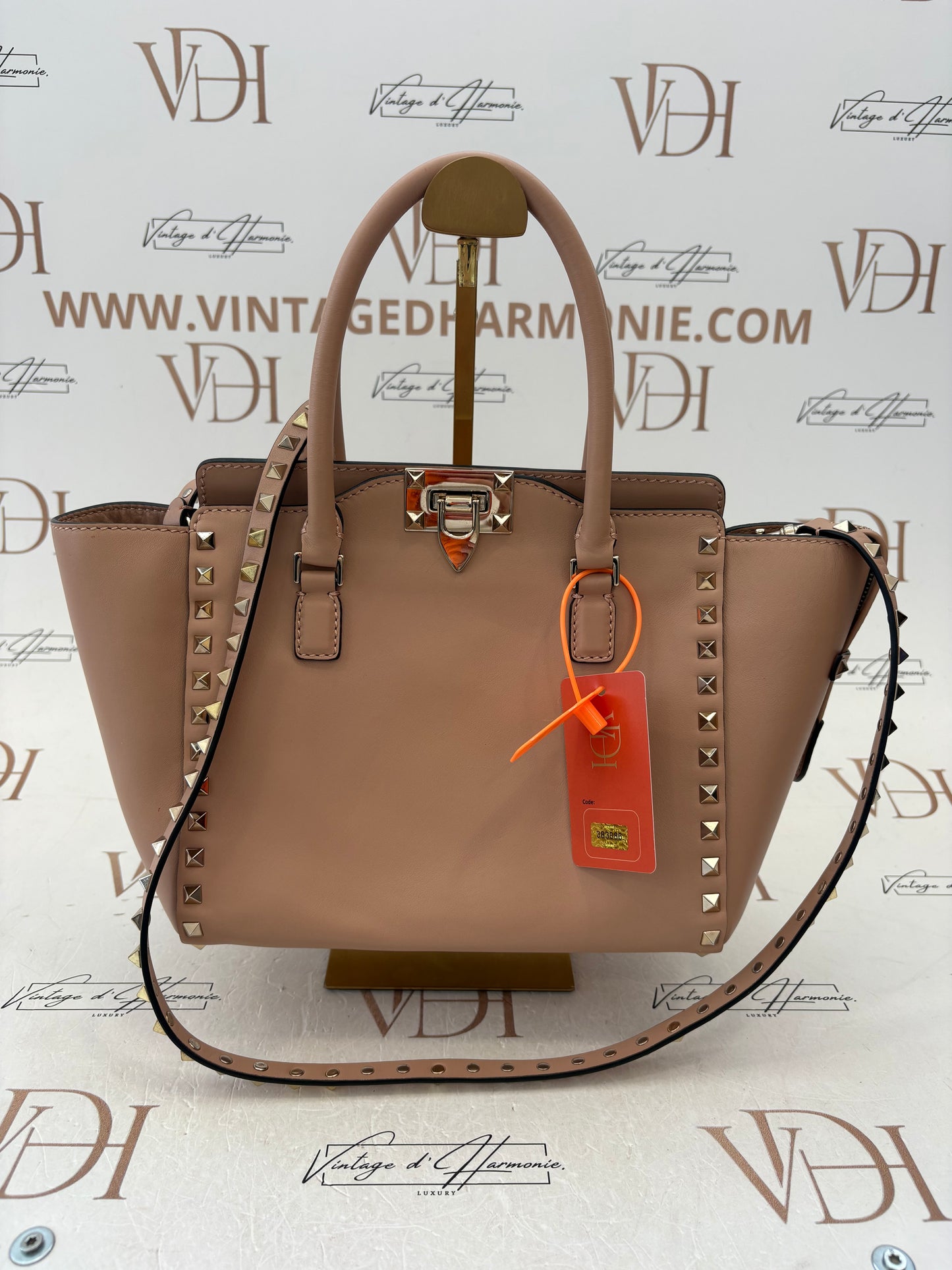 383886 - Valentino Rockstud