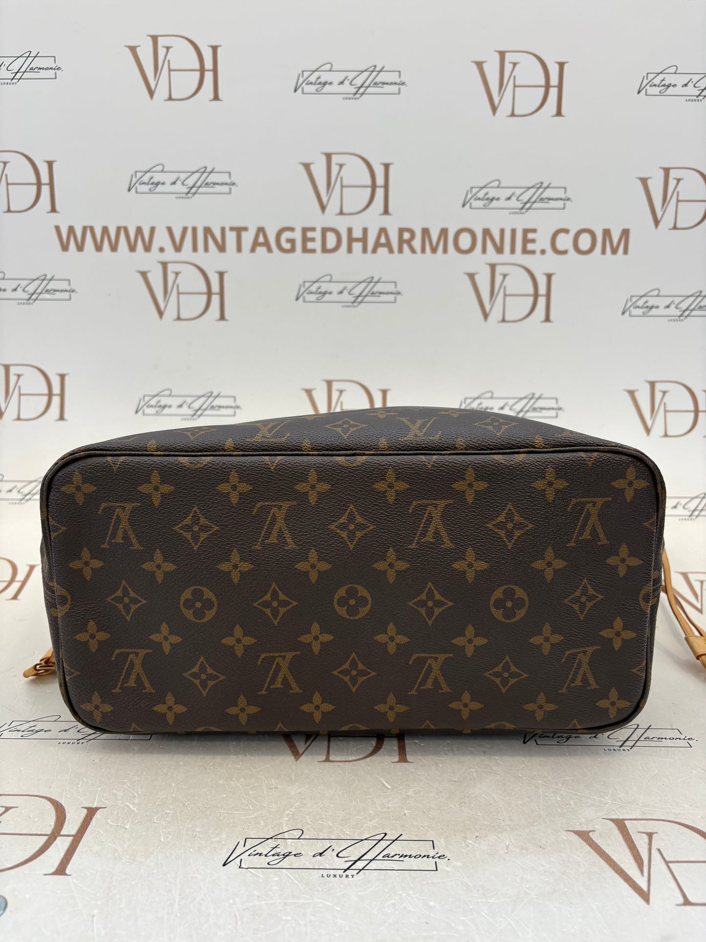018849 - Louis Vuitton Neverfull MM