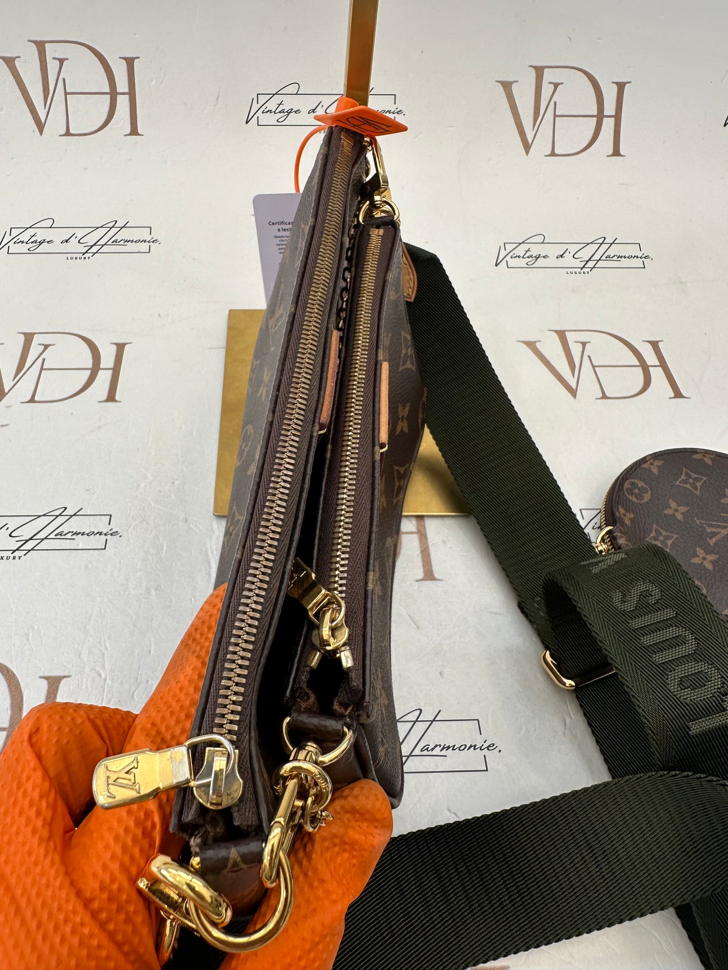 383113 - Louis Vuitton Multipochette