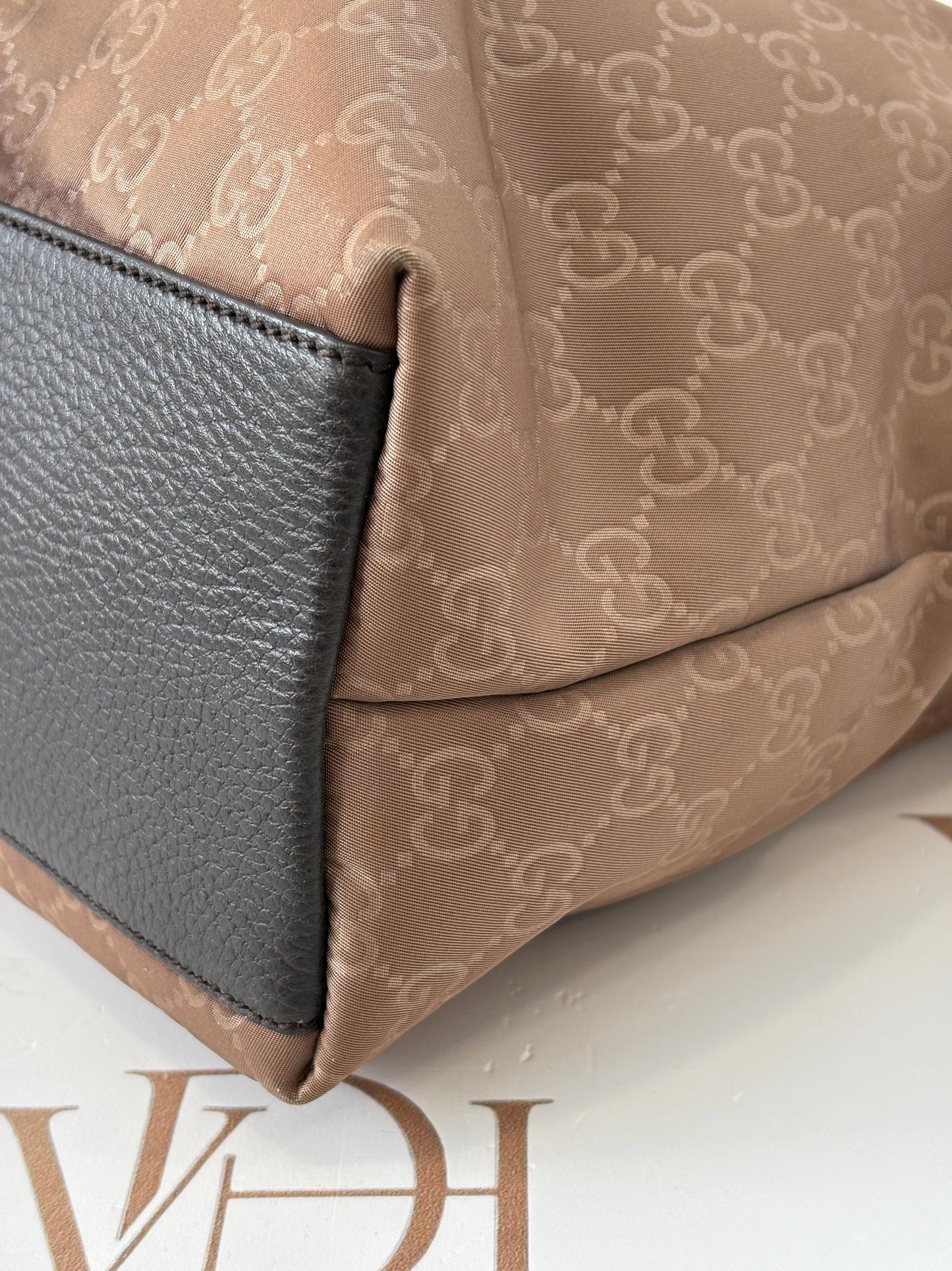 018989 - Gucci Brown Nylon G
