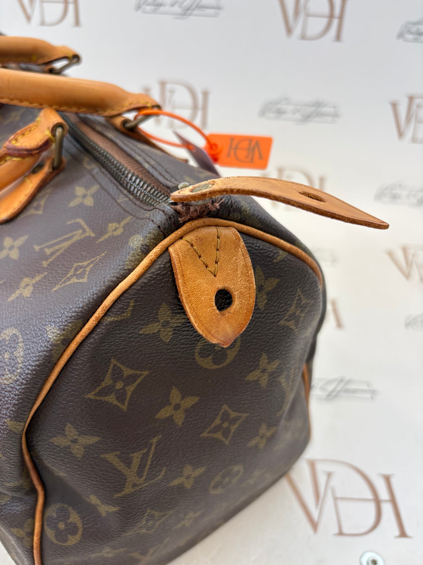 018545 - Louis Vuitton Speedy 35