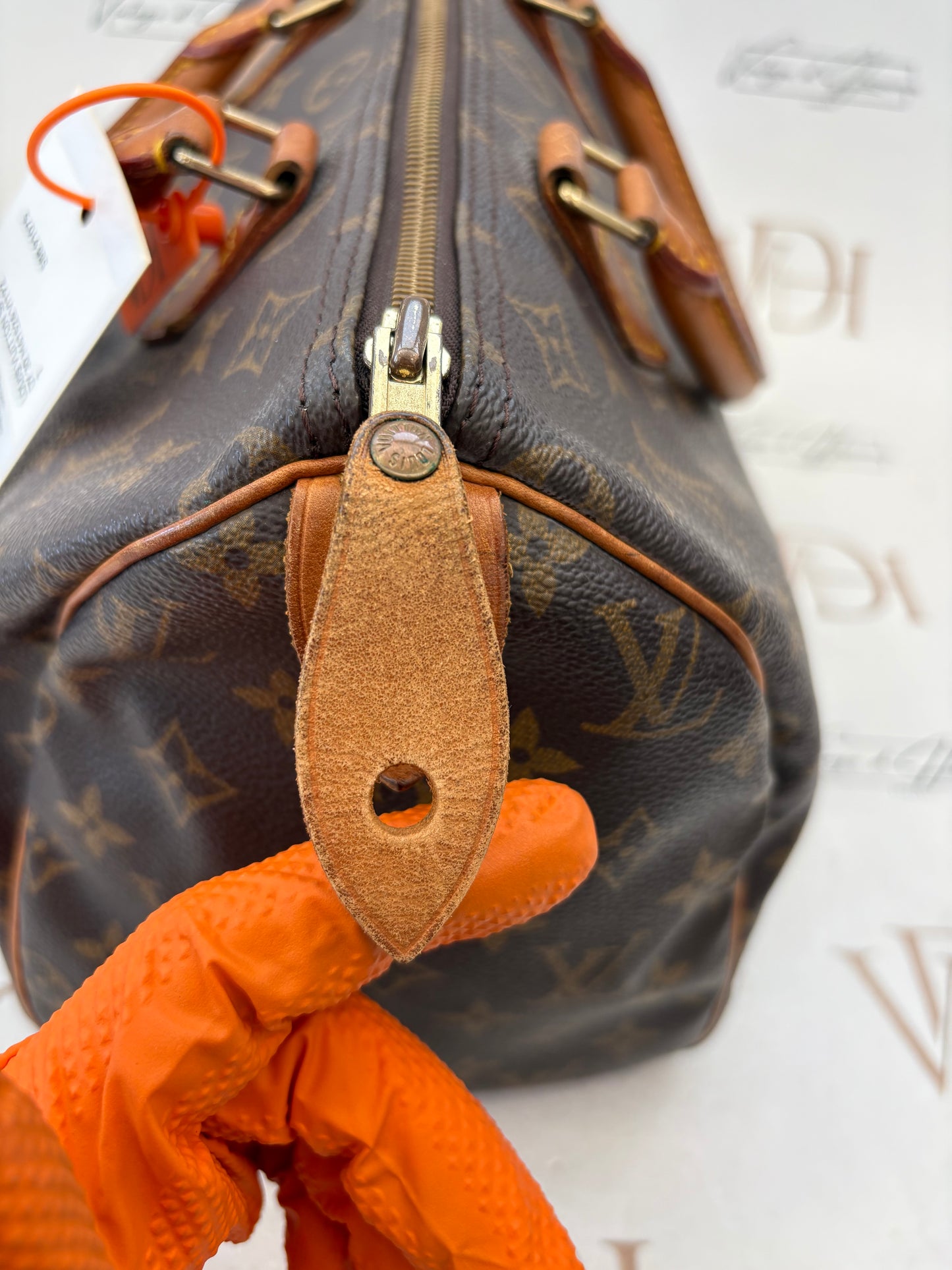 018808 - Louis Vuitton Speedy