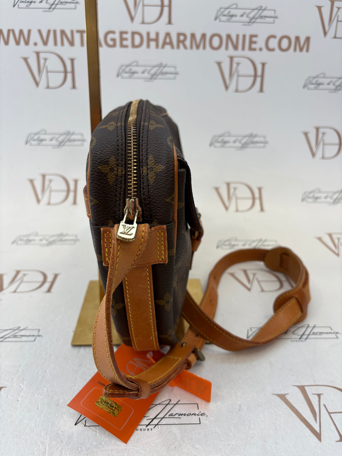 018951 - Louis Vuitton Jeune Fille GM