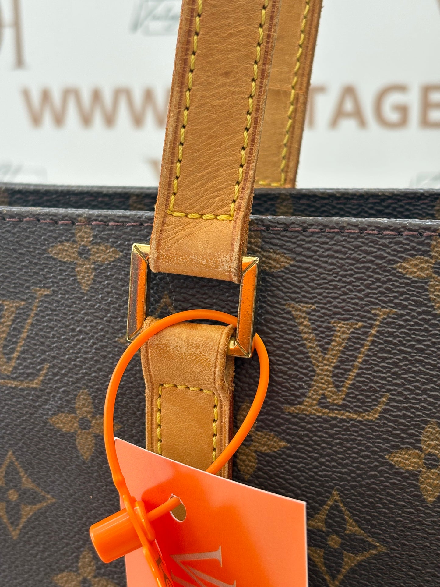 018623 - Louis Vuitton Luco