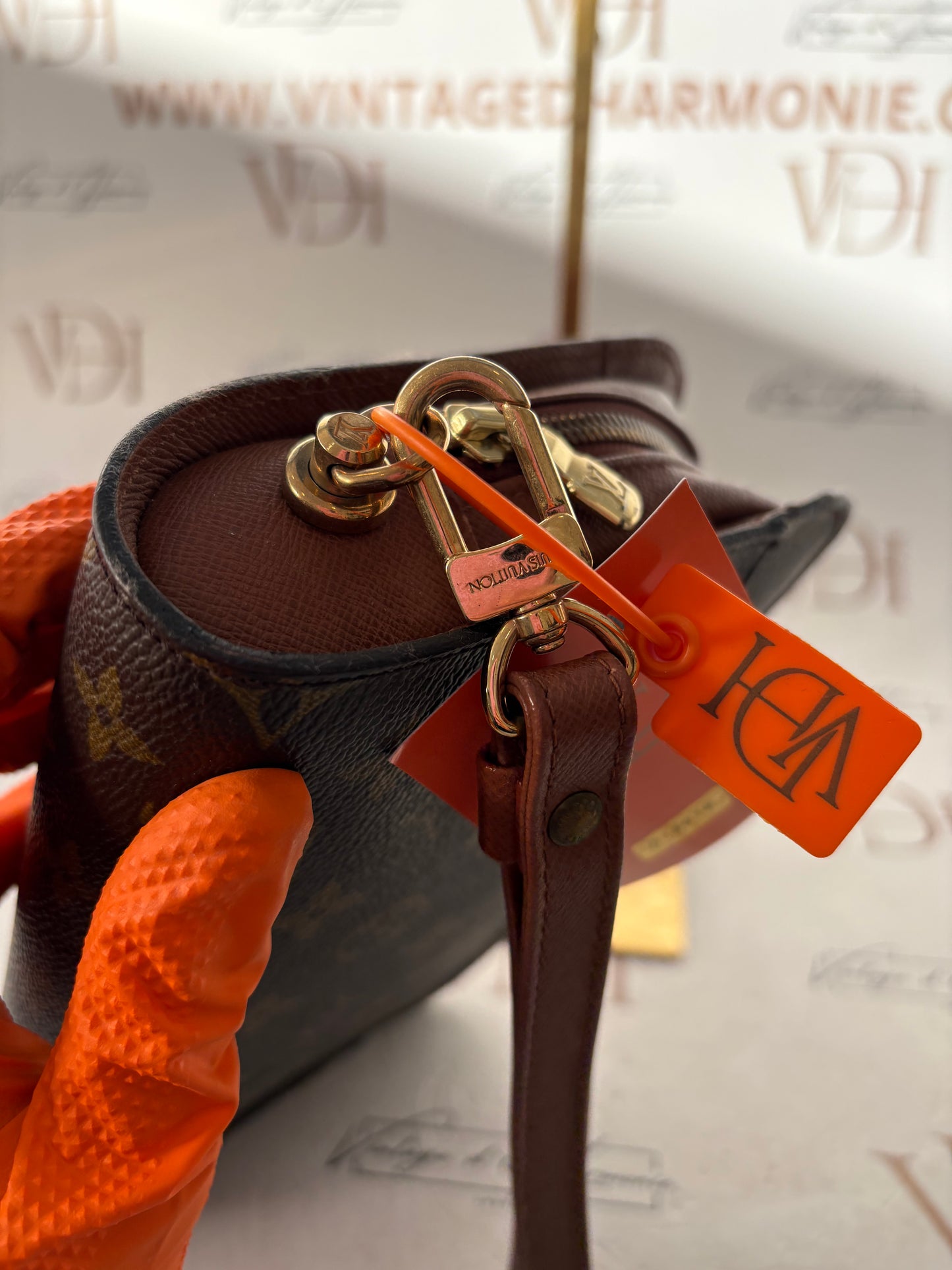 018918 - Louis Vuitton Orsay