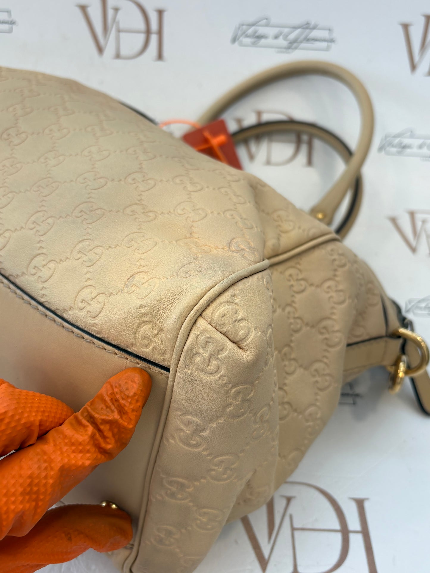 201441 - Gucci Beige