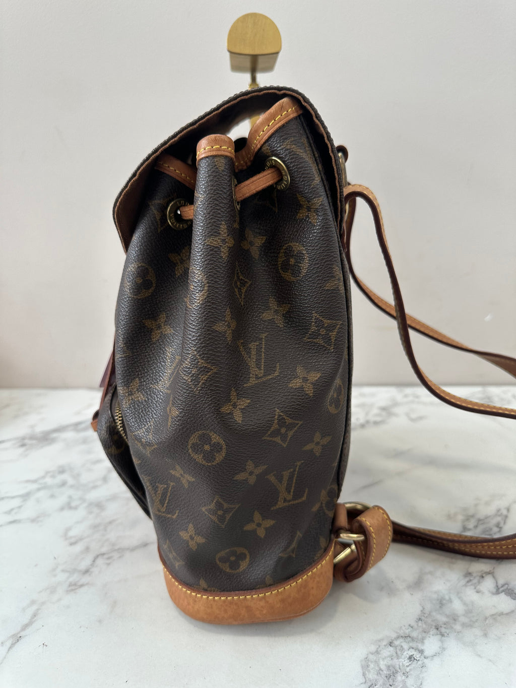 Louis Vuitton Montsouris MM