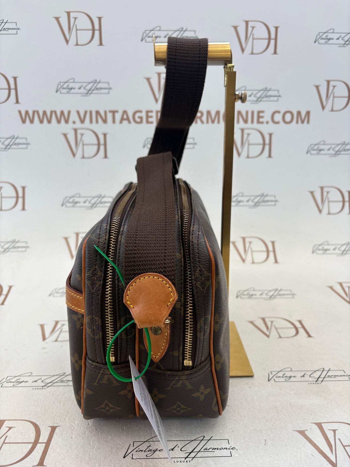 017200 - Louis Vuitton Reporter PM