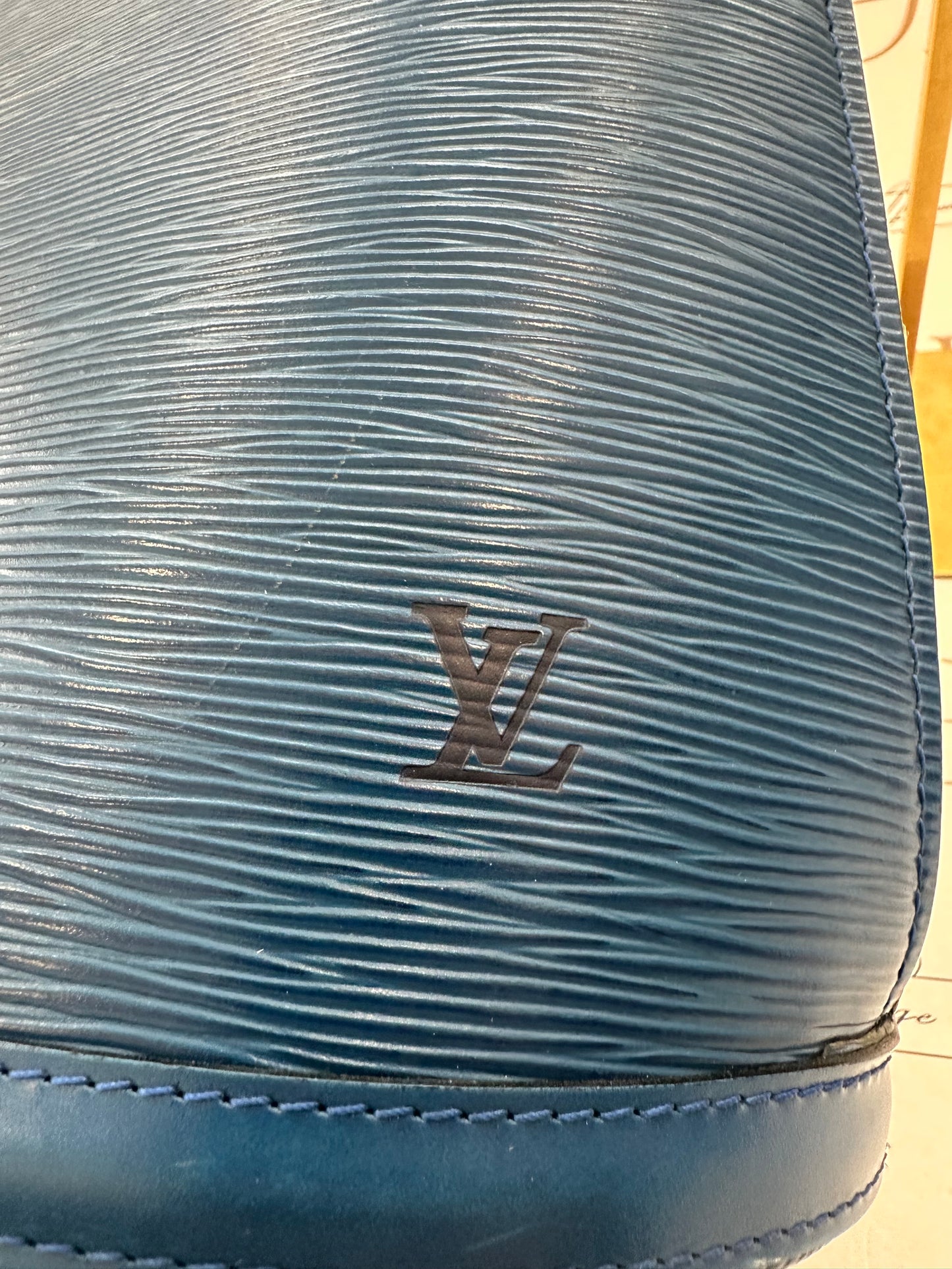 017799 - Louis Vuitton Epi Blue Cluny