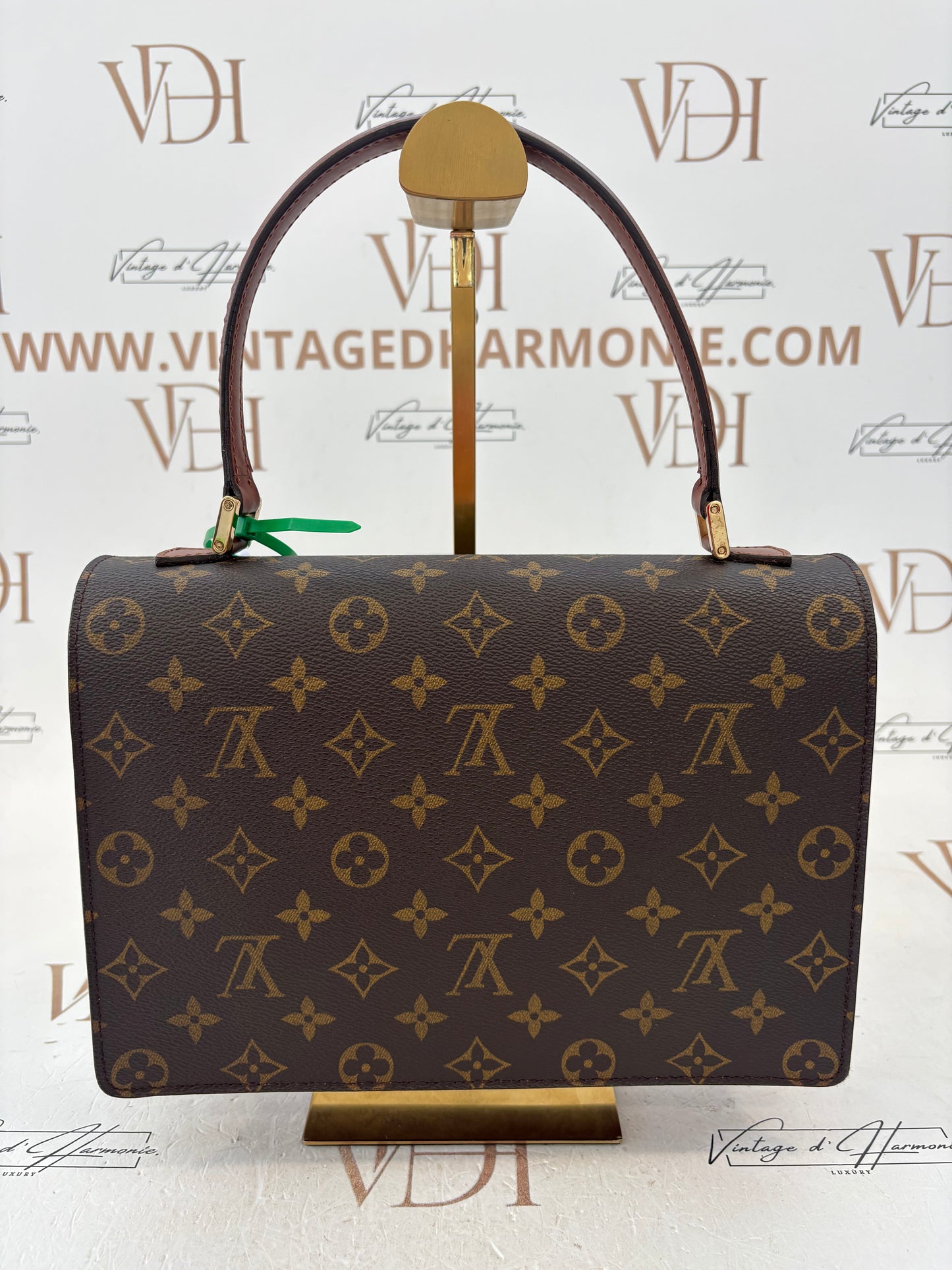 017120 - Louis Vuitton Concorde