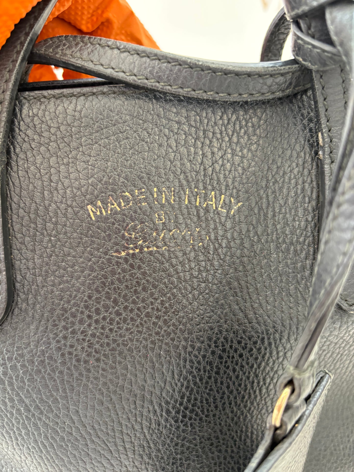 201588 - Gucci Black