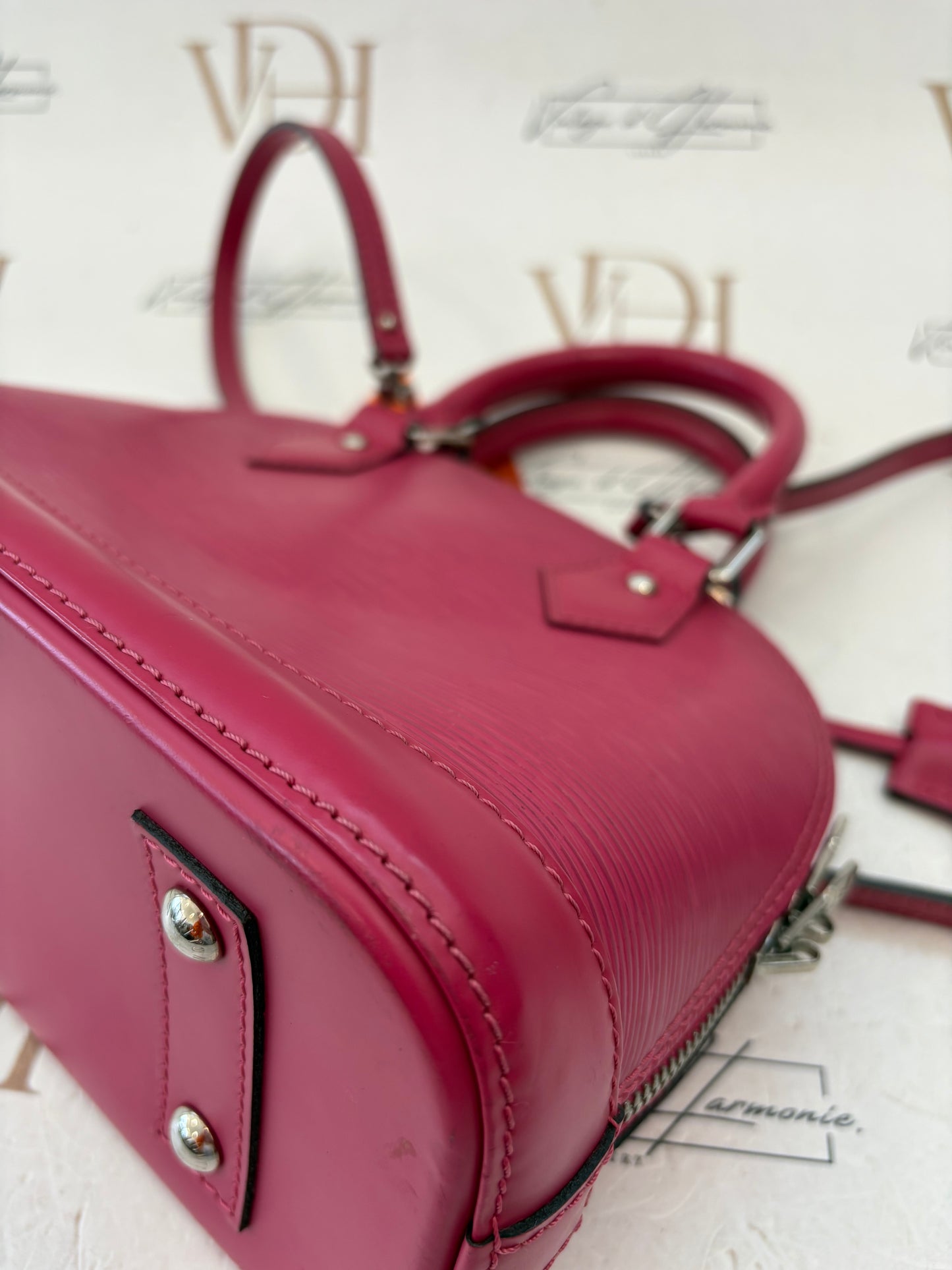 200819 - LV alma bb