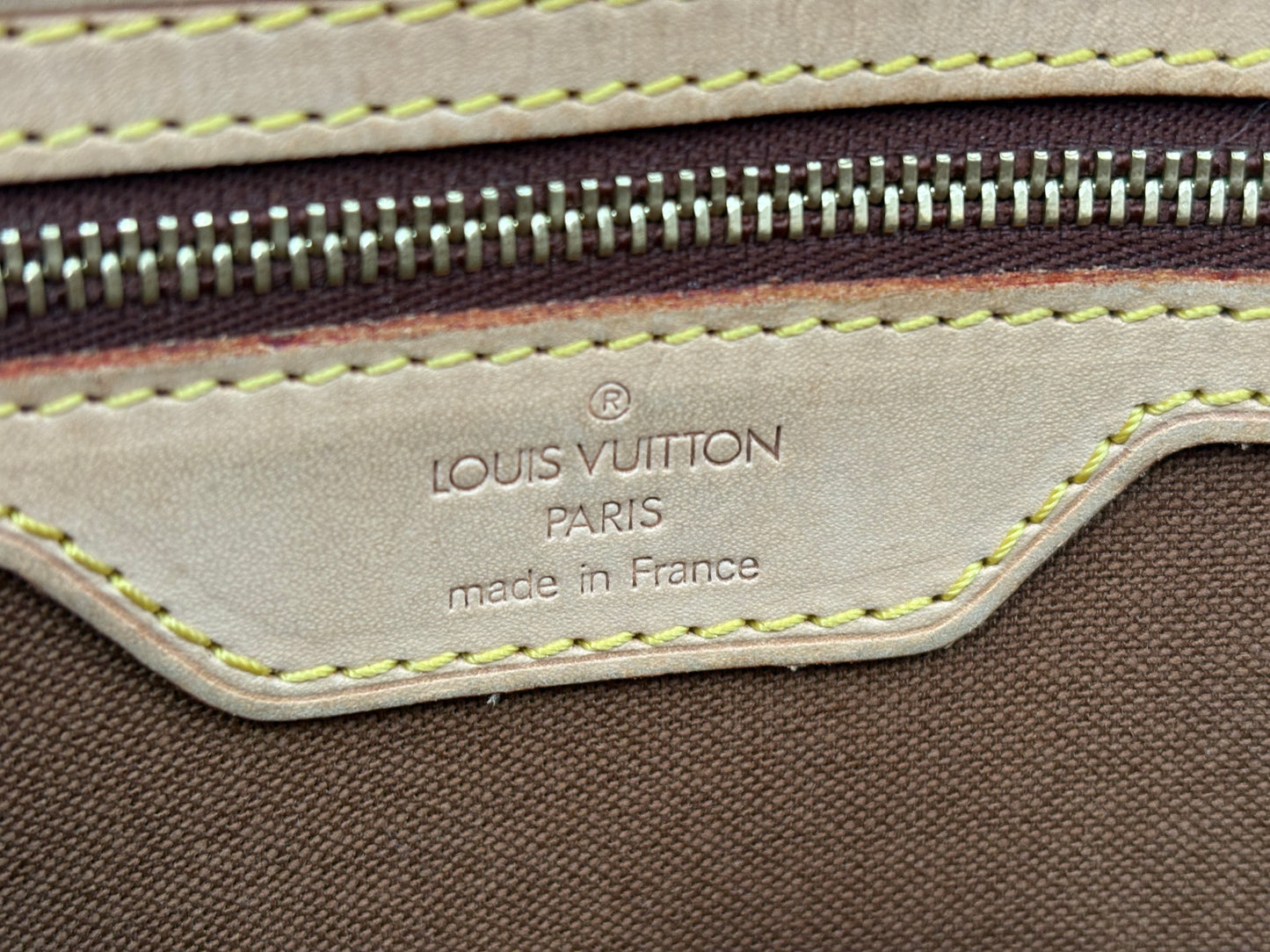 018585 - Louis Vuitton Sologne
