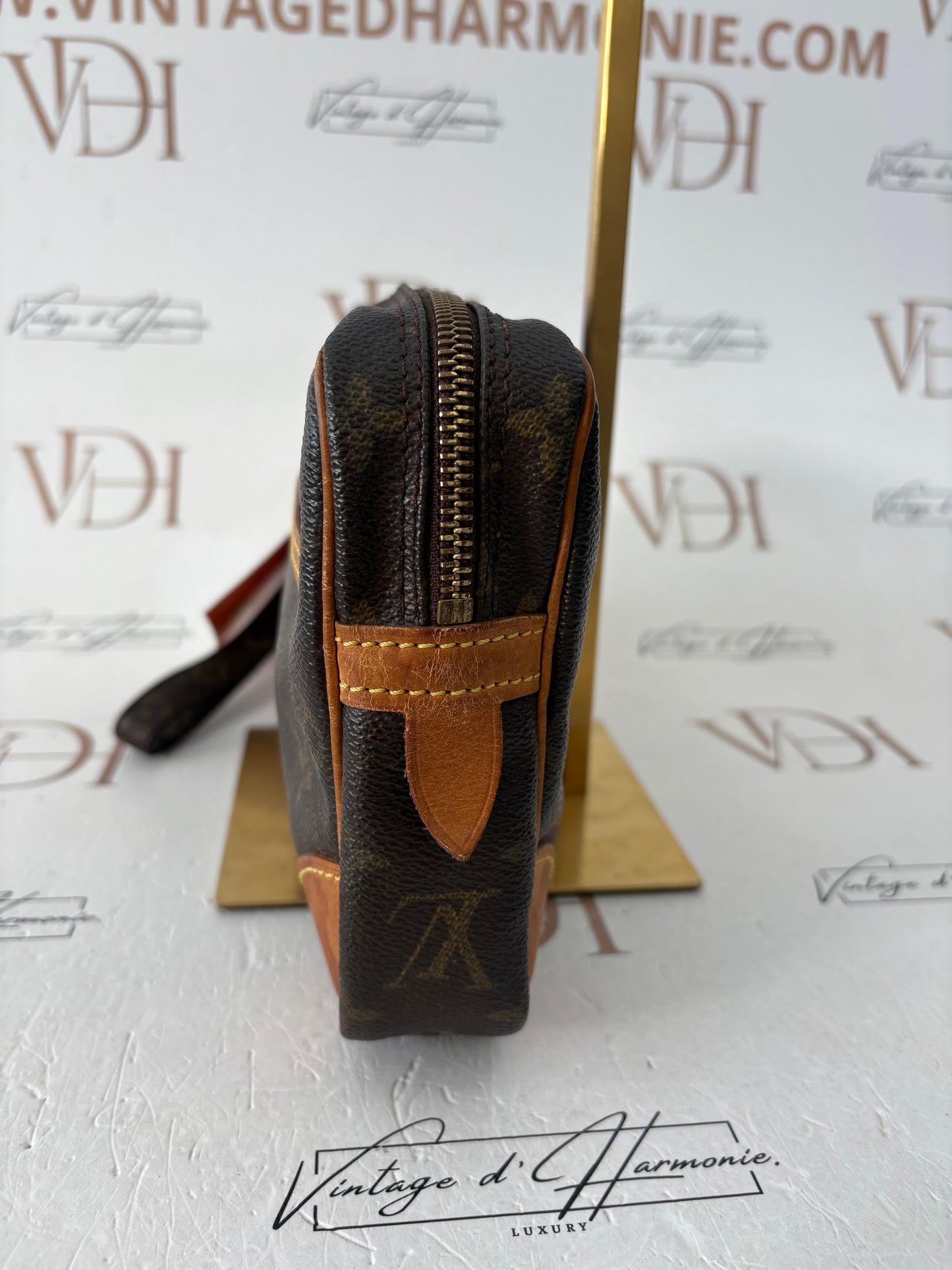 018960 - Louis Vuitton Dragonne GM