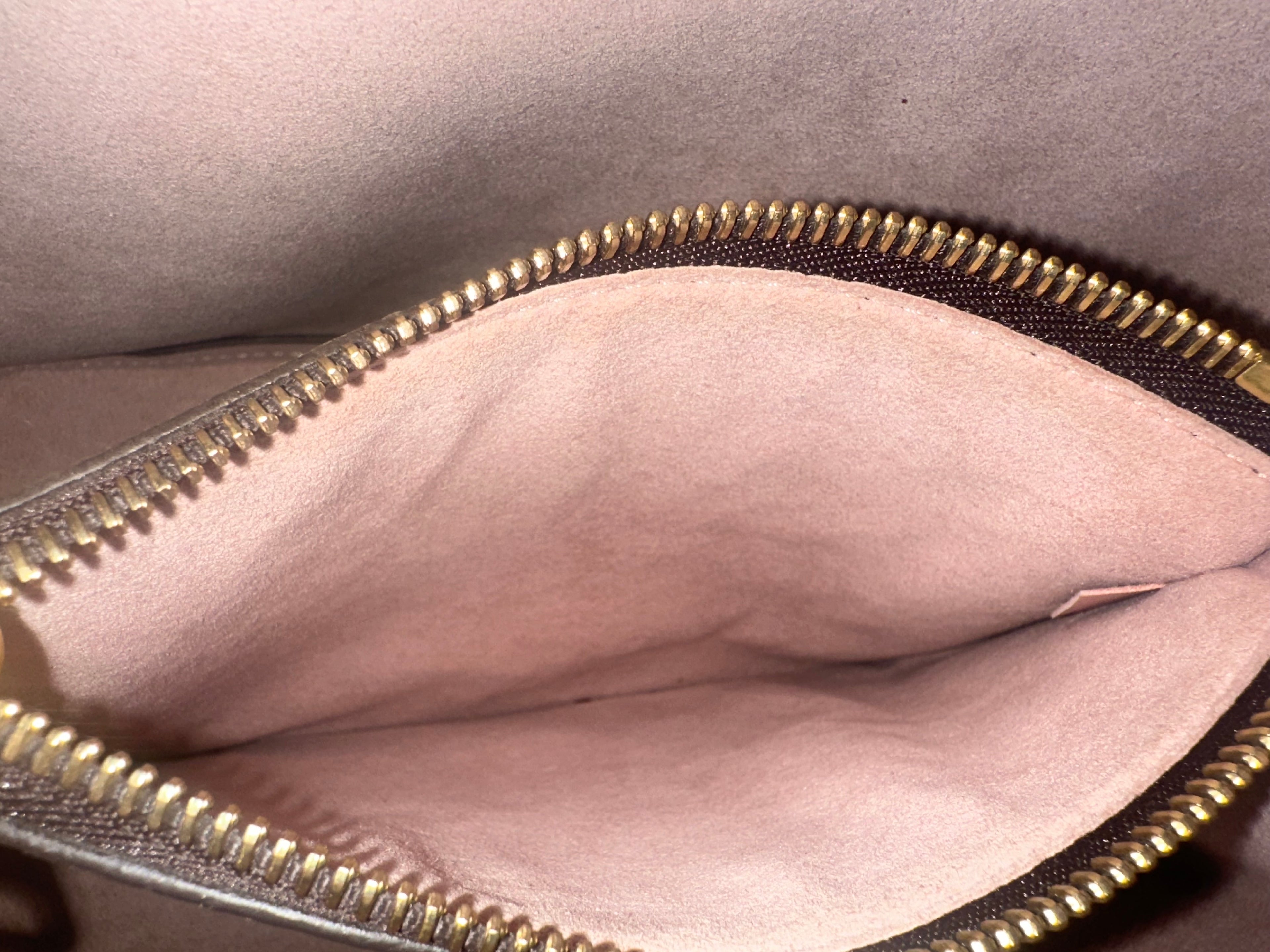 Louis Vuitton NeoNoé Pink