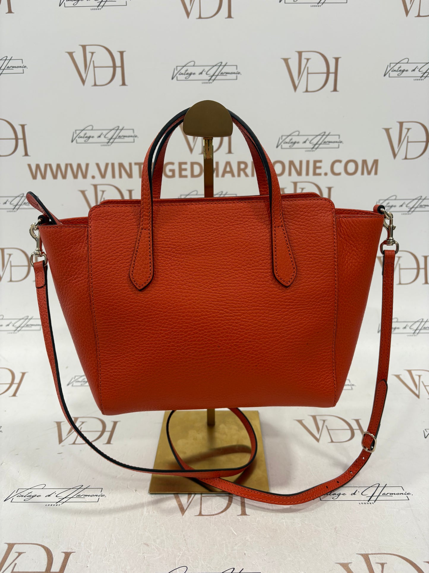 384026 - Gucci Swing