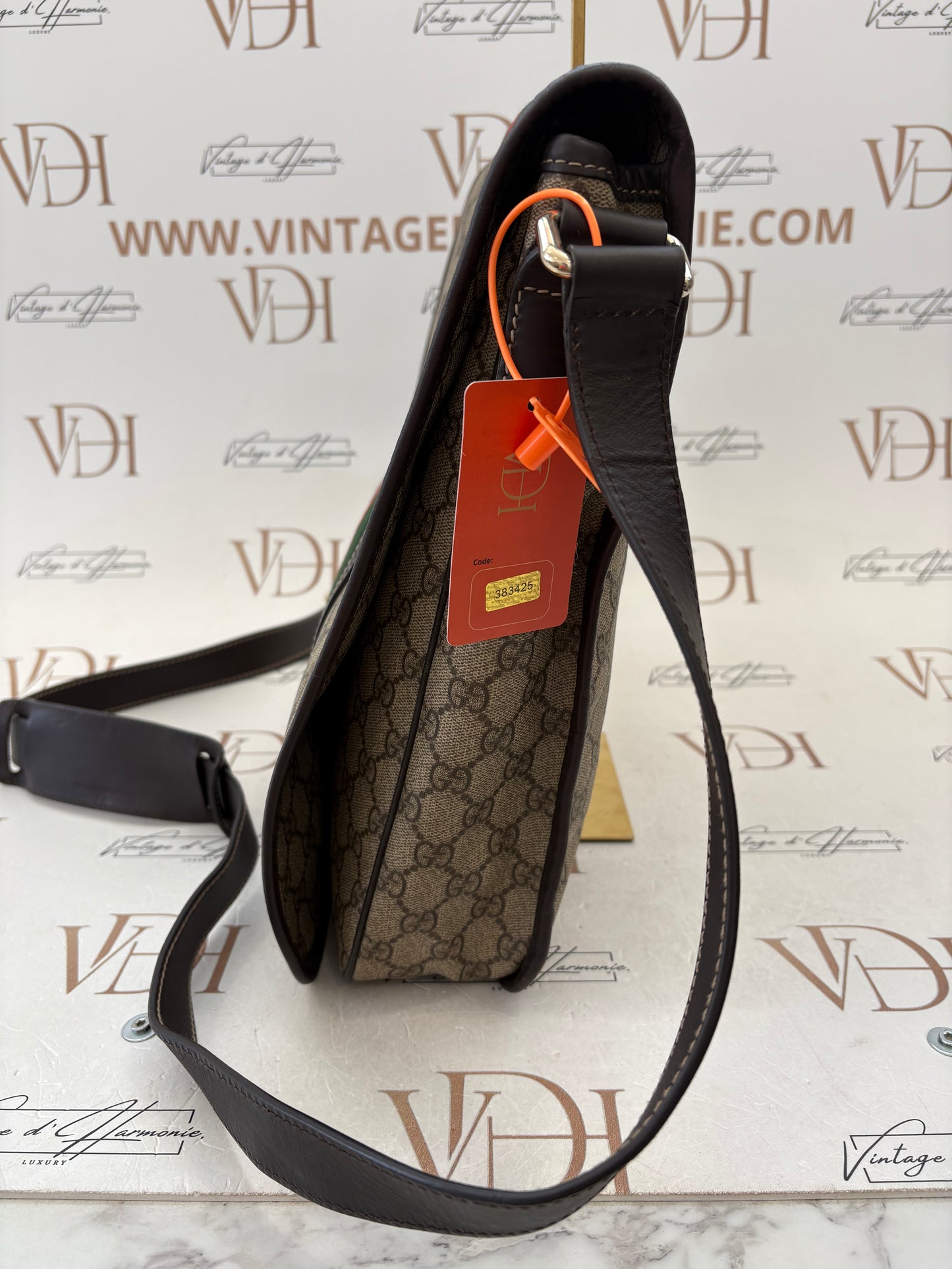 383425 - Gucci Messenger