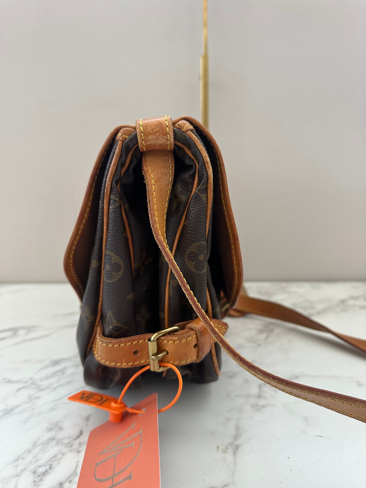 Louis Vuitton Saumur 30