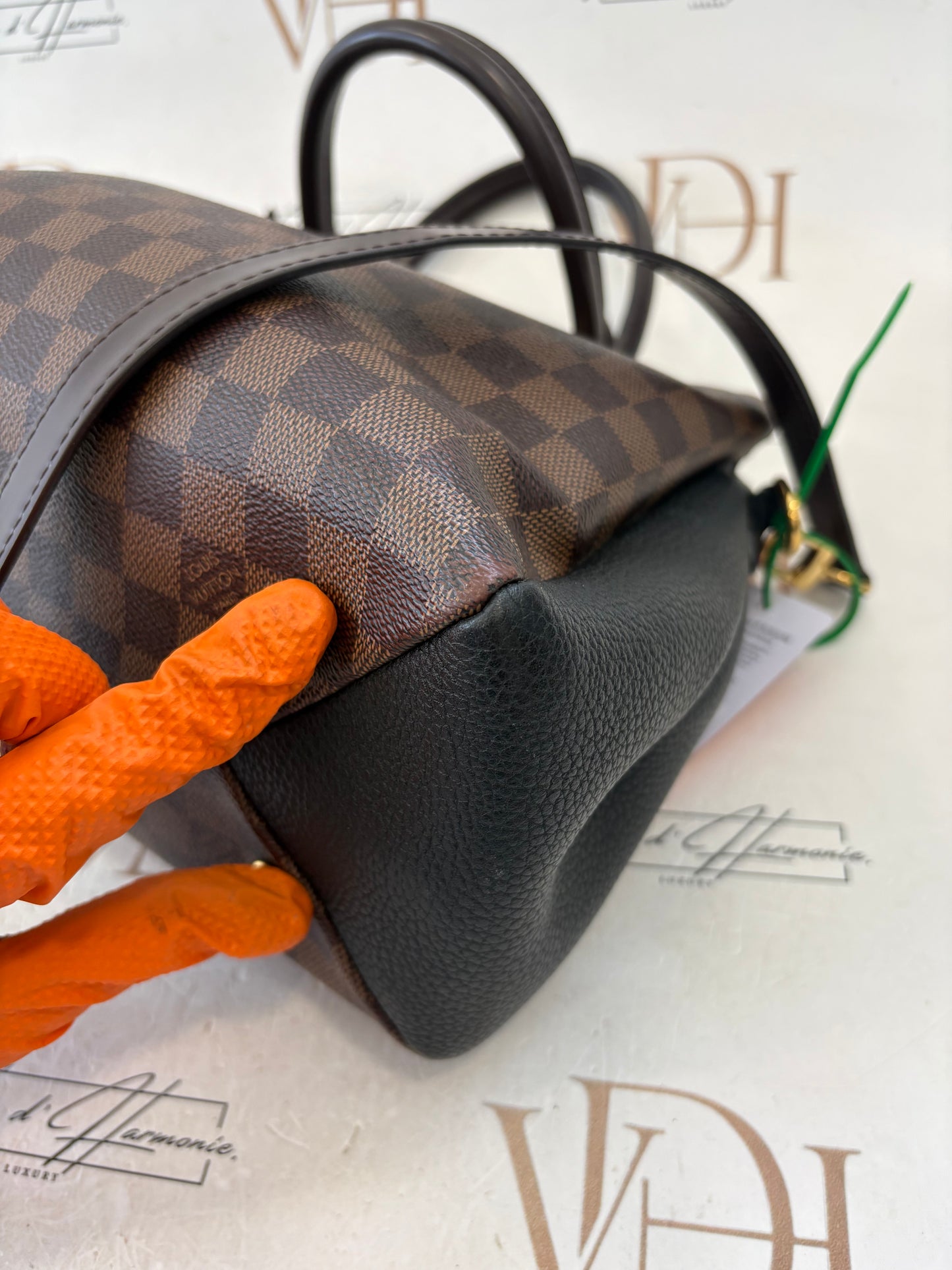 017111 - Louis Vuitton Brittany