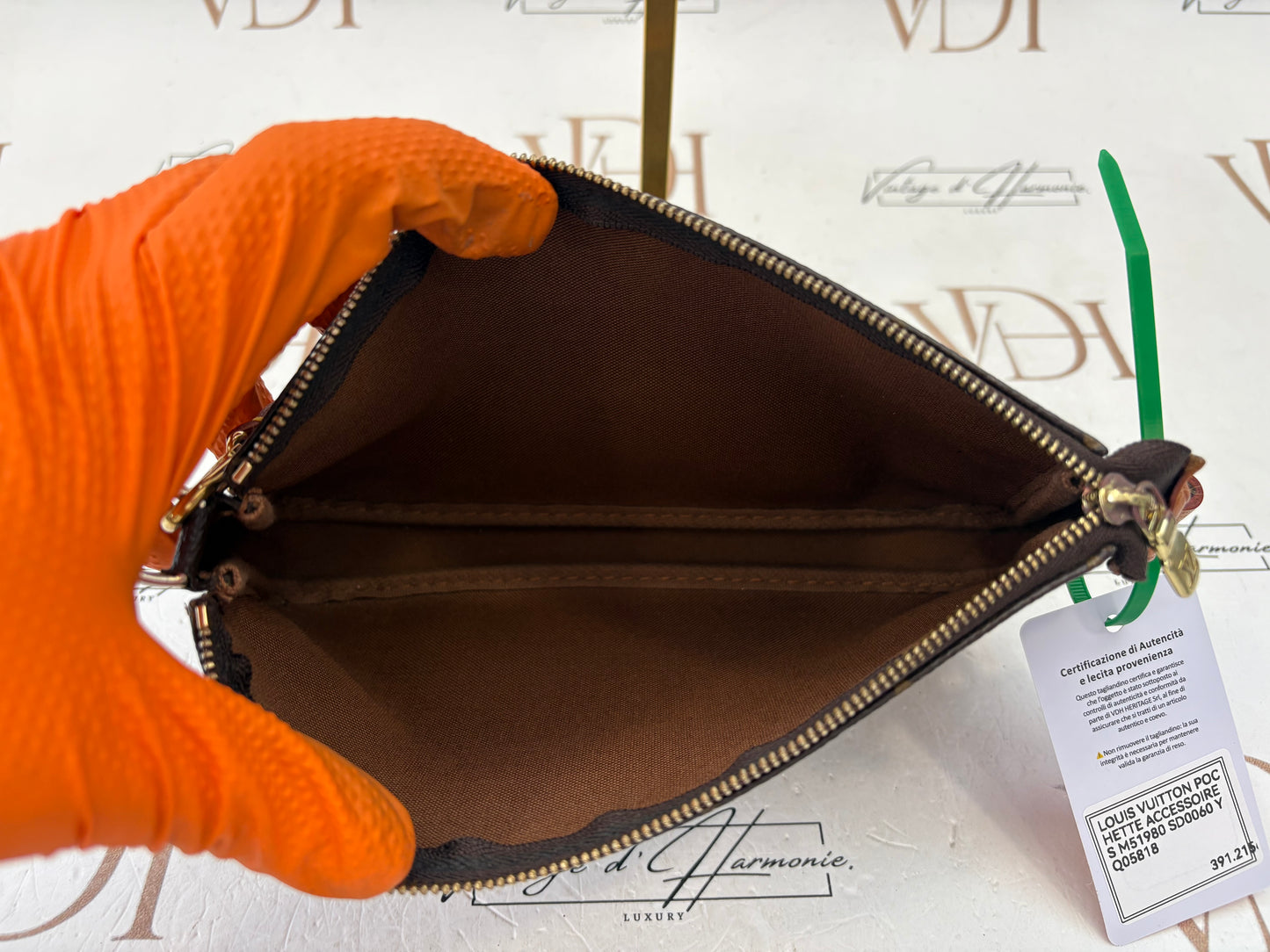 017194 - Louis Vuitton Pochette Accessoires