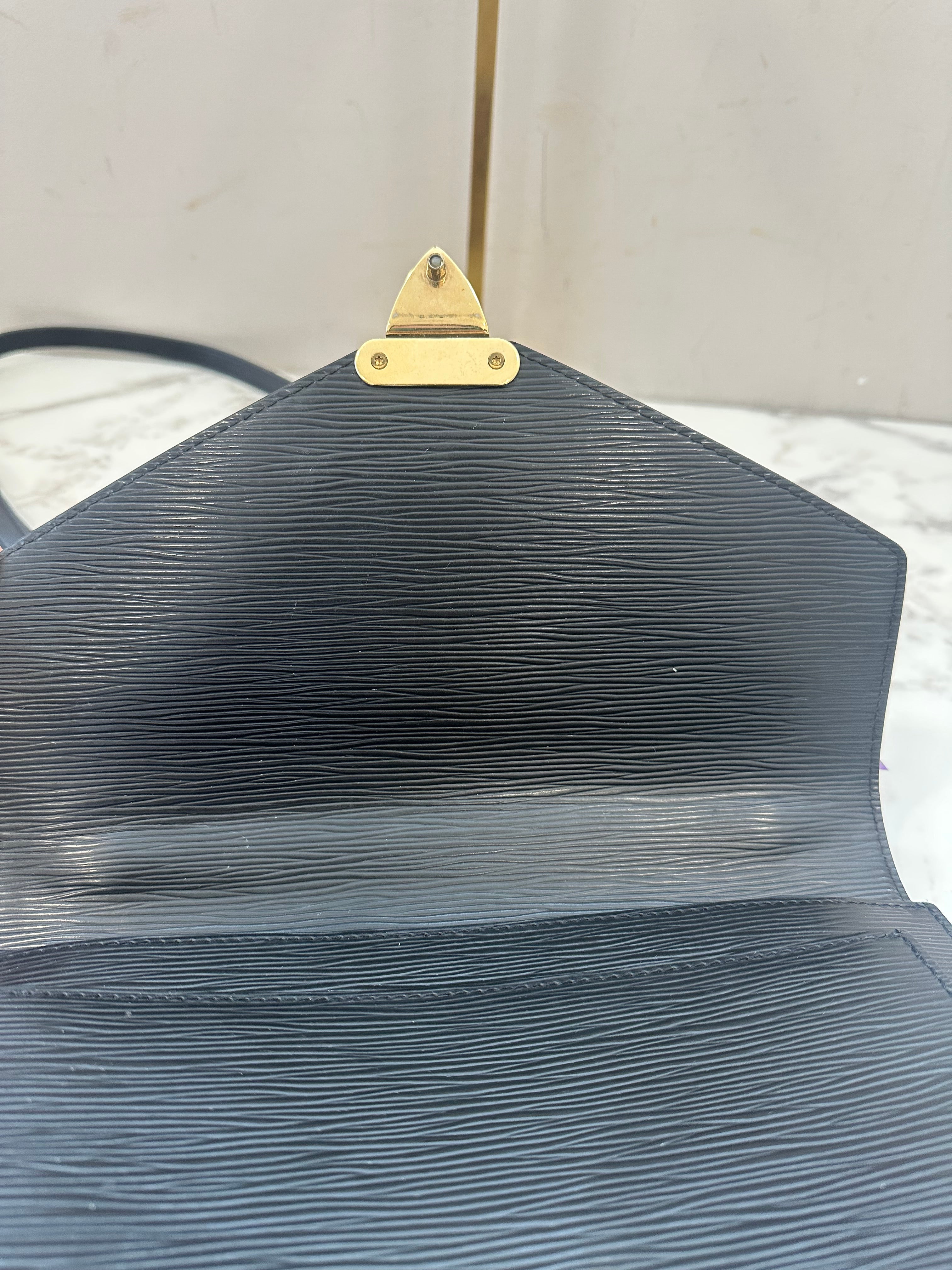 Louis Vuitton Epi Black Monceau 28