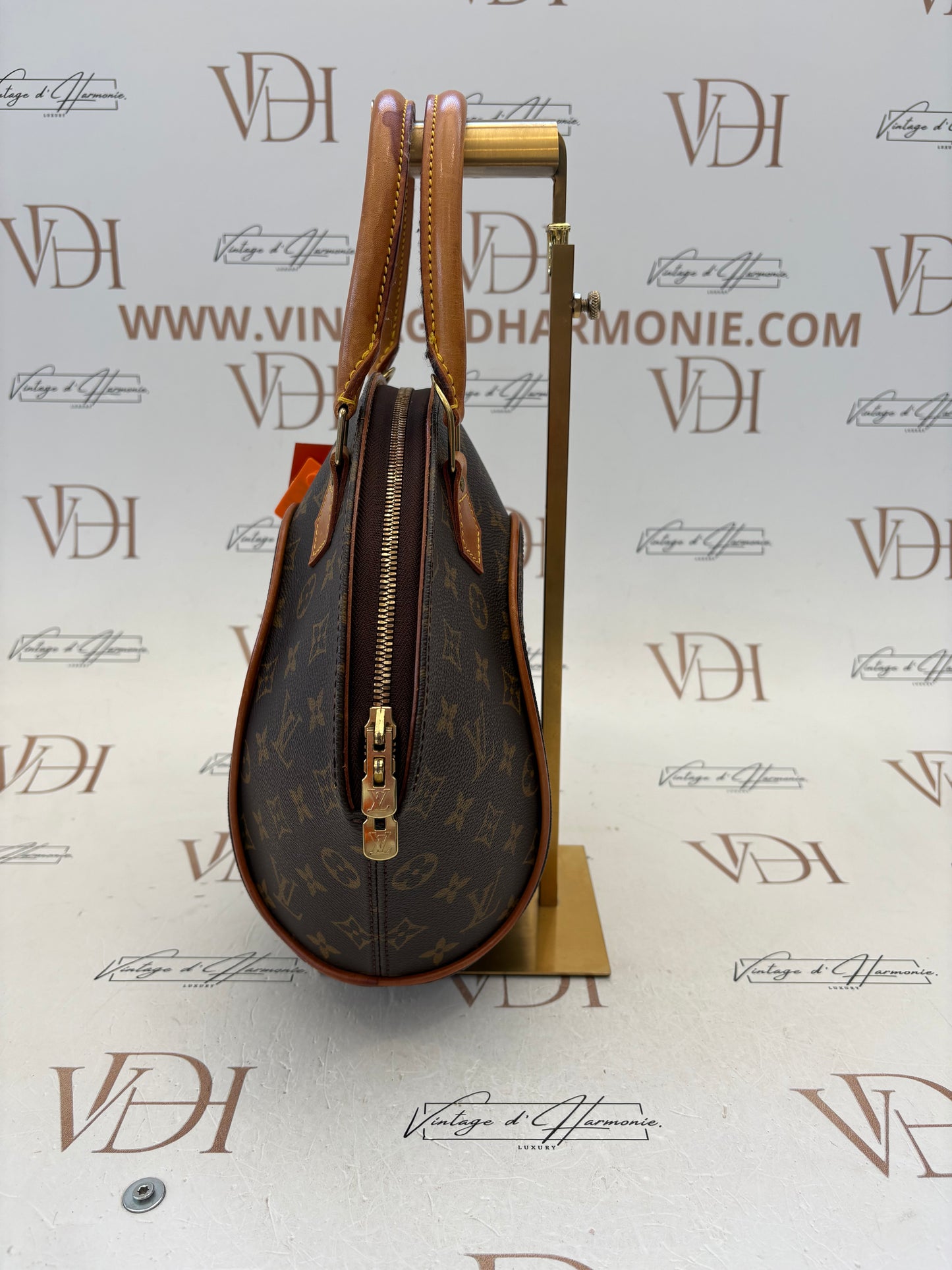 018134 - Louis Vuitton Ellipse