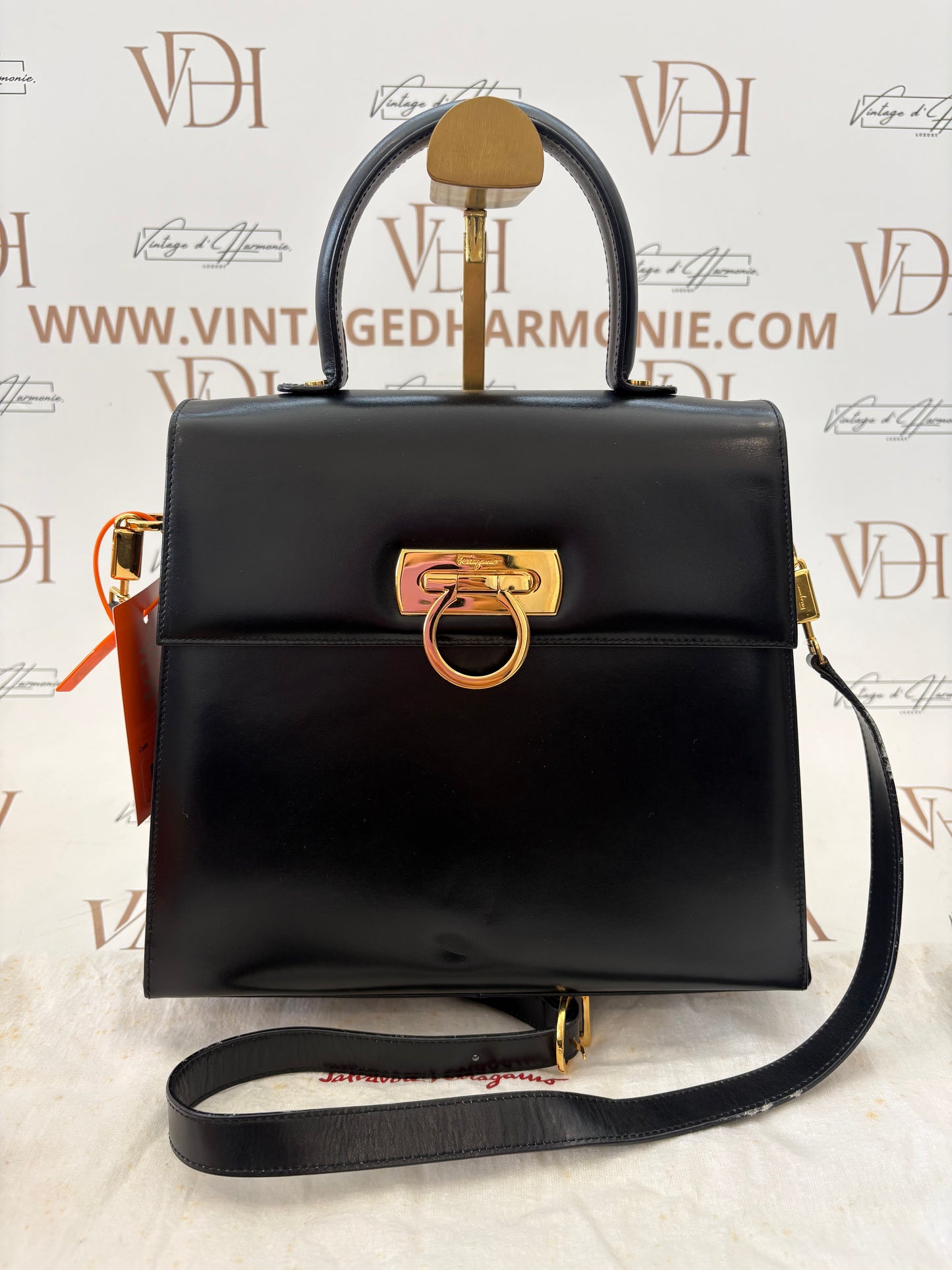 018795 - Salvatore Ferragamo Black