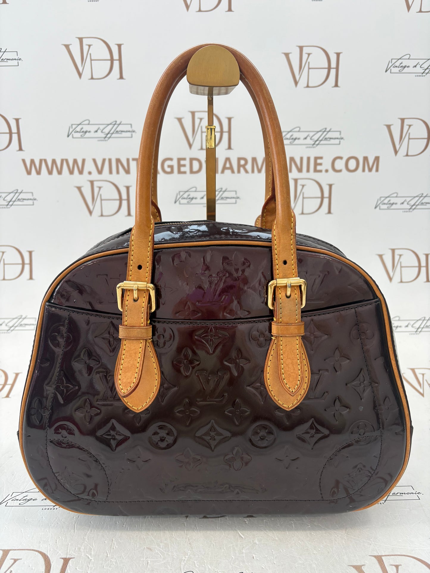 384003 - Louis Vuitton Summit Drive