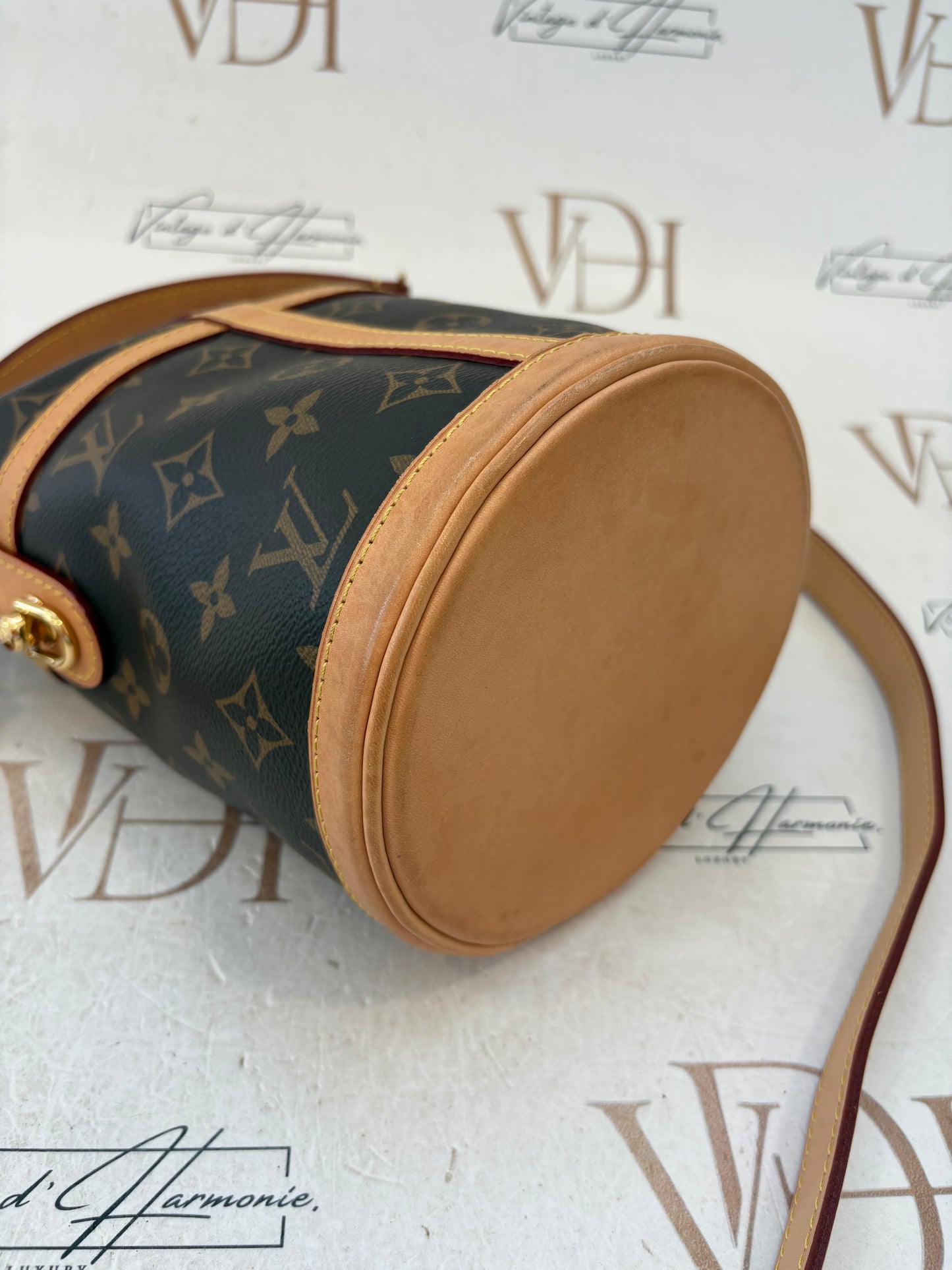 018547 - Louis Vuitton Duffle