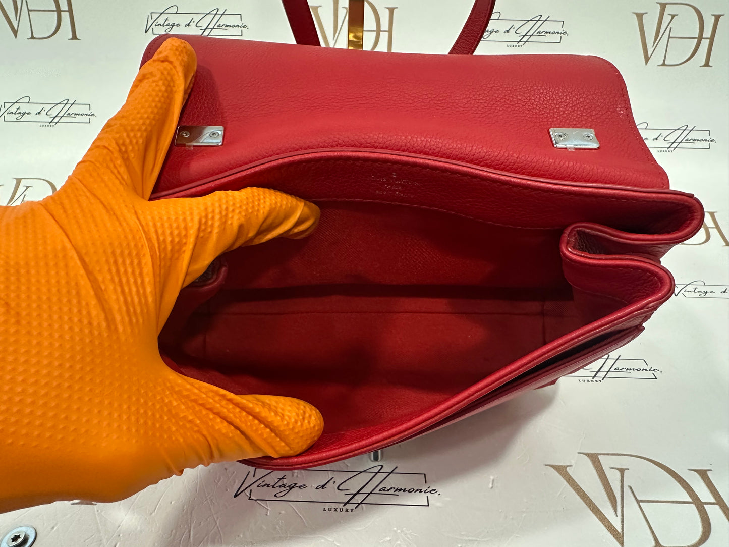 102440 - Louis Vuitton Lockme BB