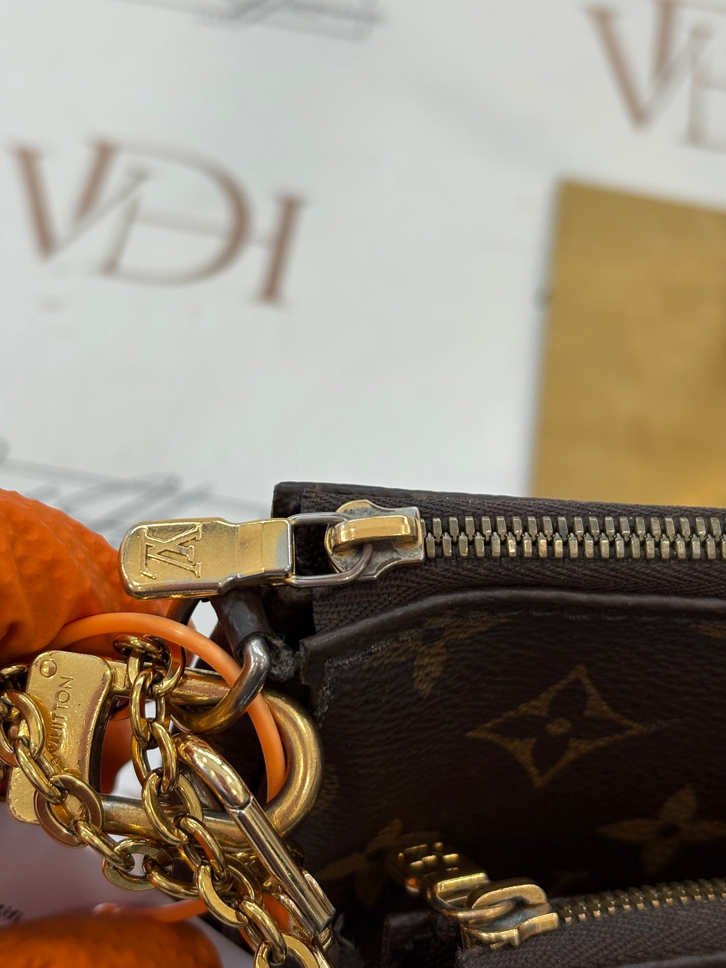 383615 - Louis Vuitton Multipochette