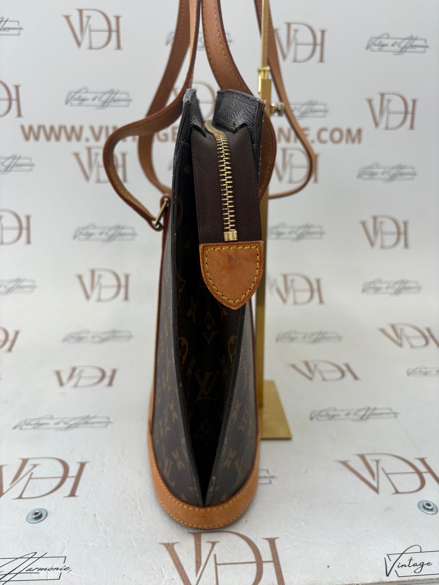 018811 - Louis Vuitton Babylone
