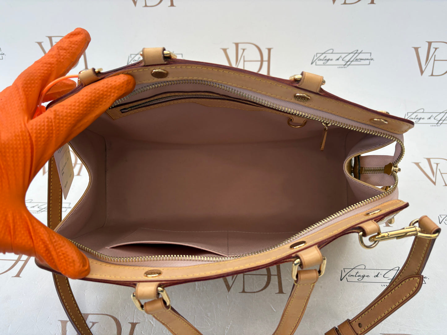 382699 - Louis Vuitton Brea