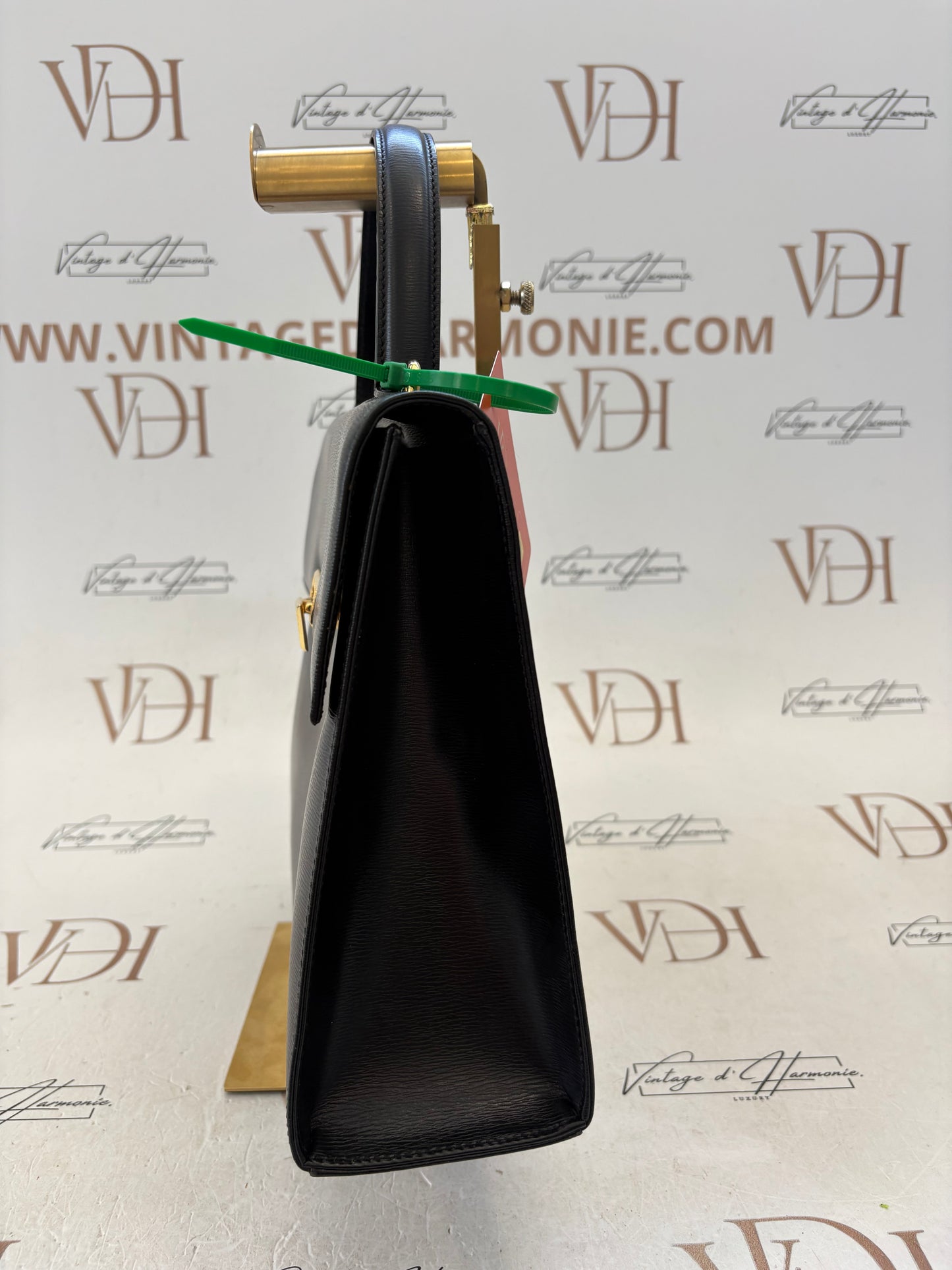 017087 - Christian Dior Black
